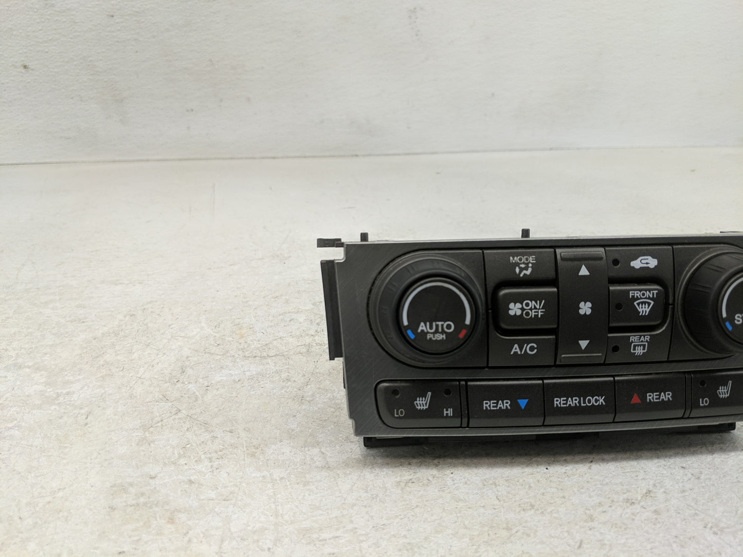 2012-2015 Honda Pilot Climate Control Module Temperature AC/Heater Replacement P/N:31212200910 NH834L Fits OEM Used Auto Par