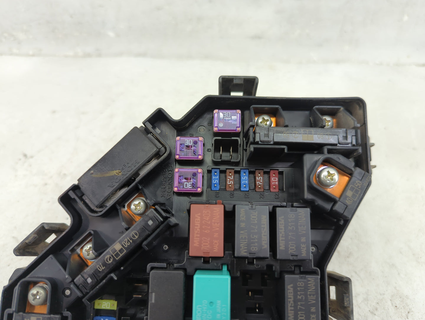 2012-2015 Honda Pilot Fusebox Fuse Box Panel Relay Module P/N:SZA-A521 Fits Fits 2012 2013 2014 2015 OEM Used Auto Parts - O