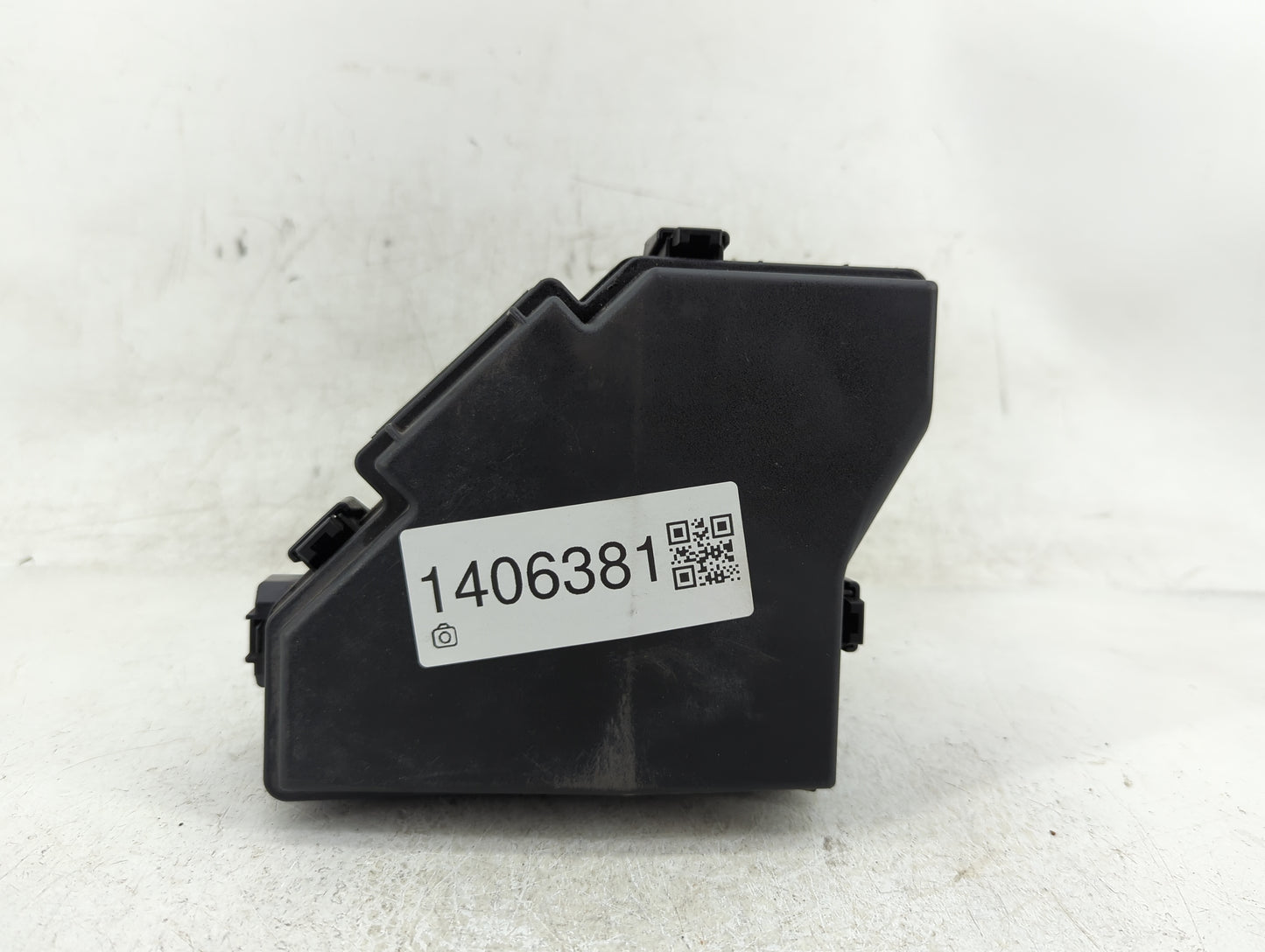2012-2015 Honda Pilot Fusebox Fuse Box Panel Relay Module P/N:SZA-A512 Fits Fits 2012 2013 2014 2015 OEM Used Auto Parts - O