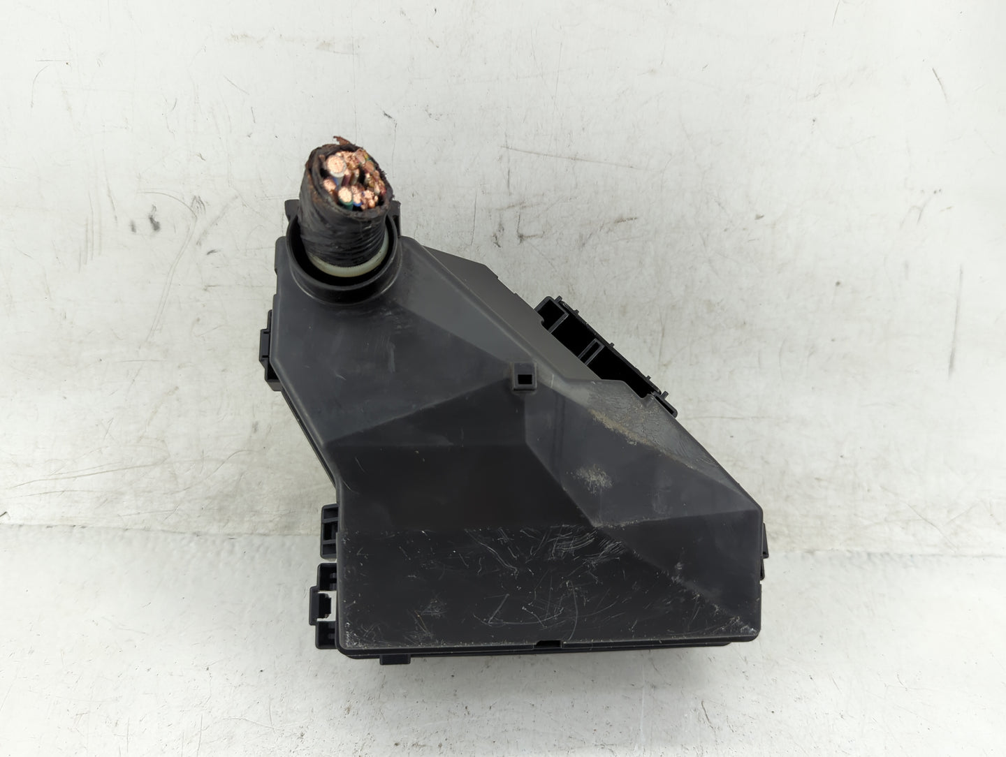 2012-2015 Honda Pilot Fusebox Fuse Box Panel Relay Module P/N:SZA-A512 Fits Fits 2012 2013 2014 2015 OEM Used Auto Parts - O