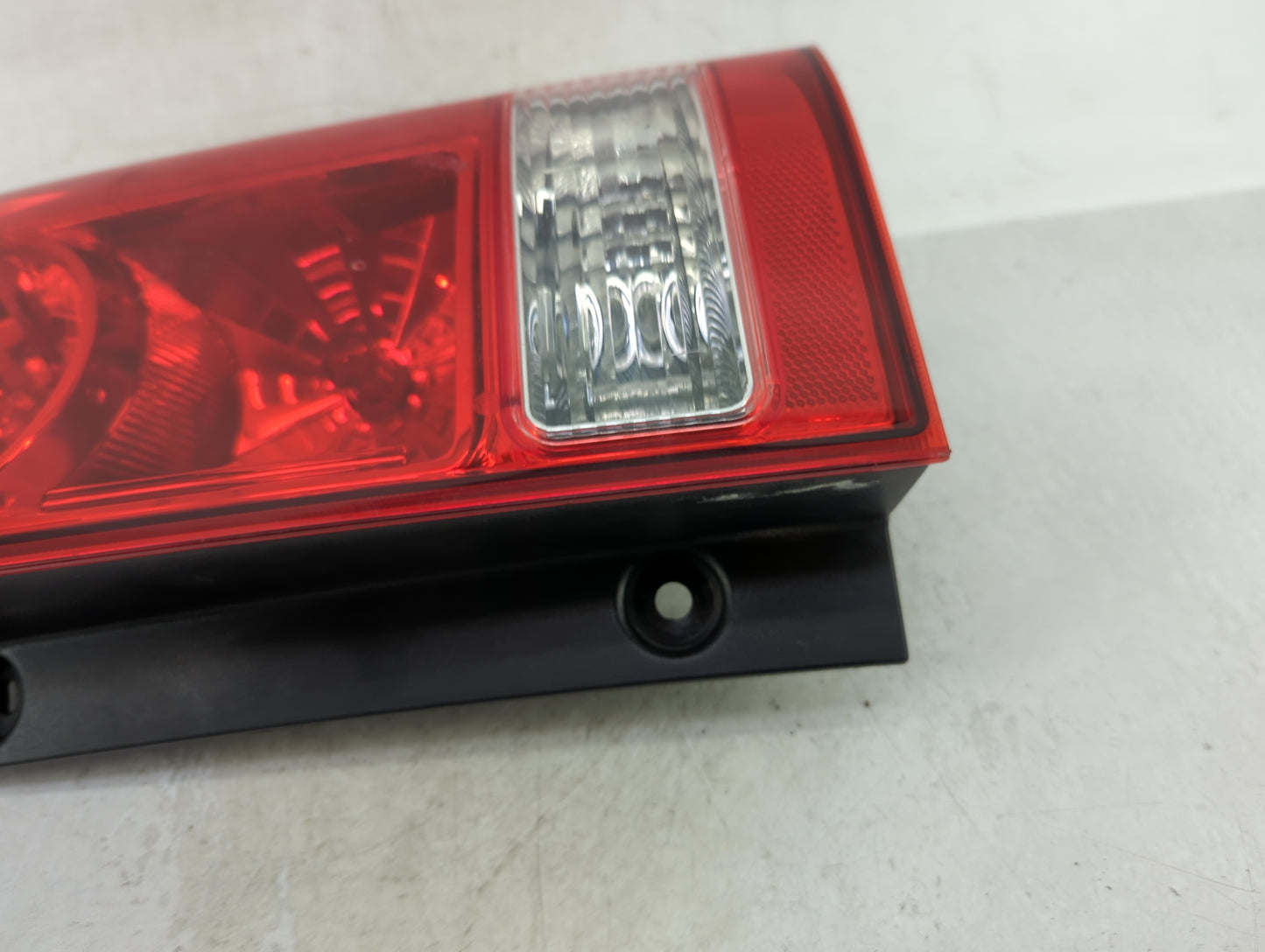 2009-2015 Honda Pilot Tail Light Assembly Passenger Right OEM Fits Fits 2009 2010 2011 2012 2013 2014 2015 OEM Used Auto Par