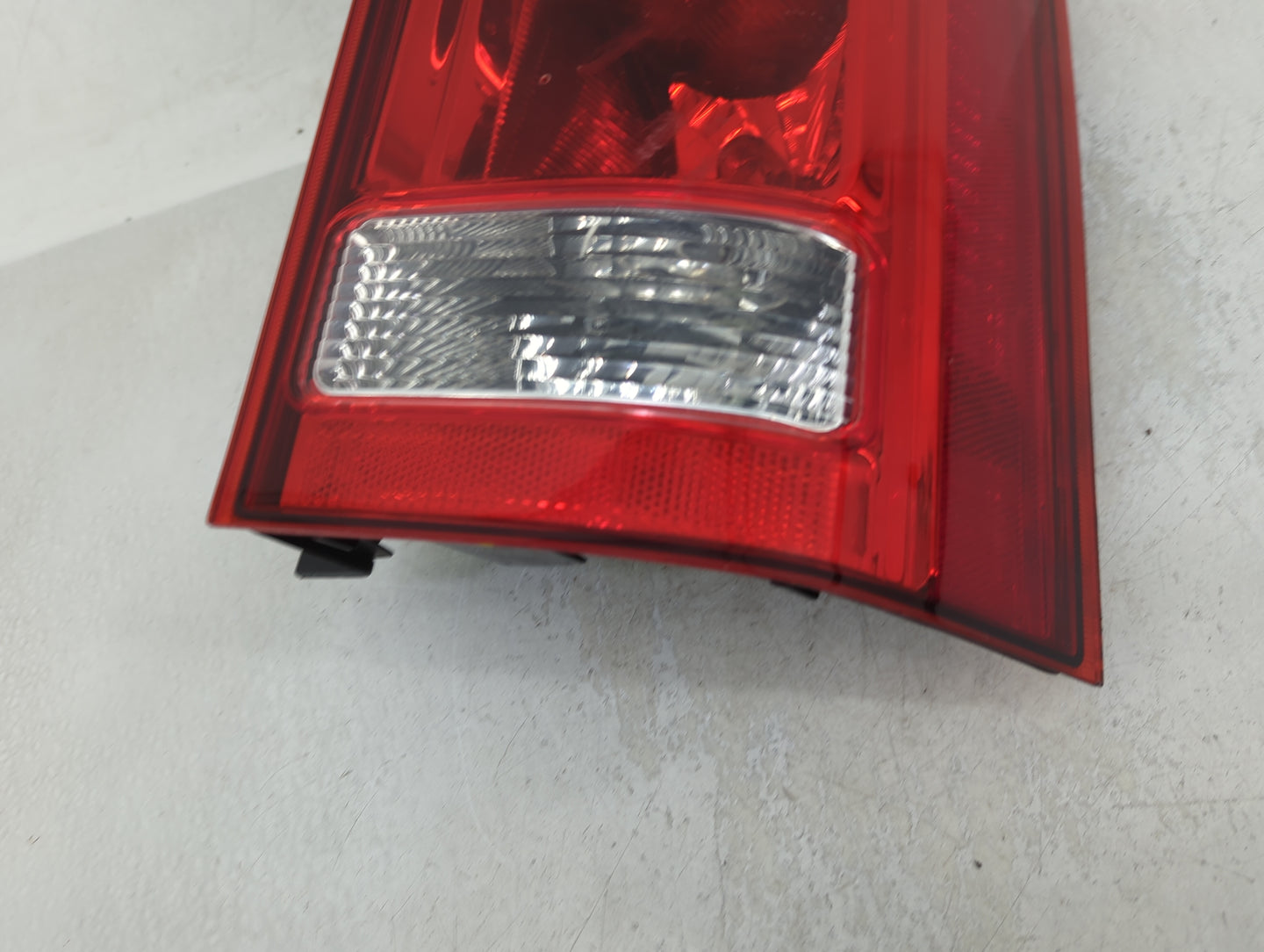 2009-2015 Honda Pilot Tail Light Assembly Passenger Right OEM Fits Fits 2009 2010 2011 2012 2013 2014 2015 OEM Used Auto Par