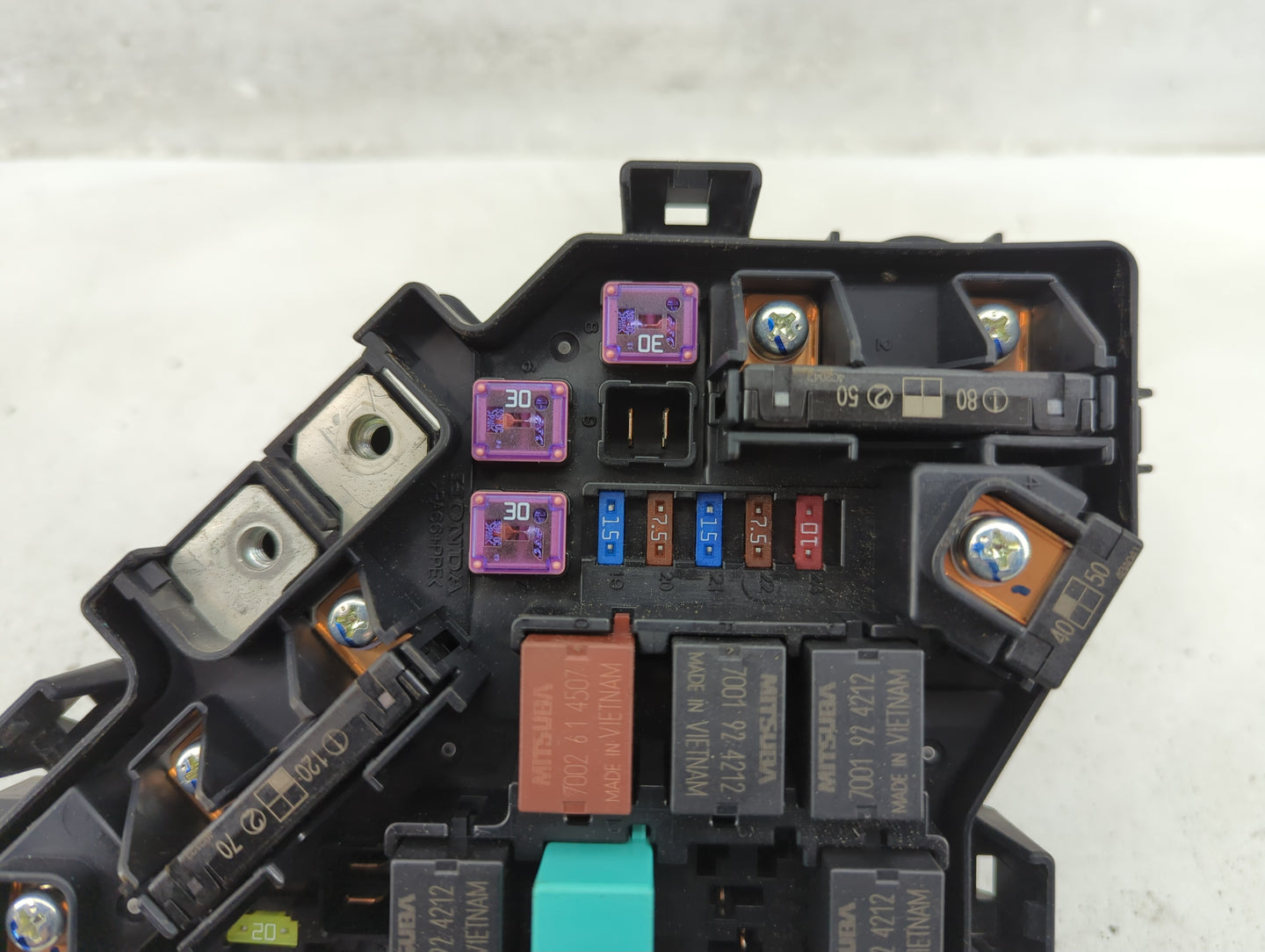 2012-2015 Honda Pilot Fusebox Fuse Box Panel Relay Module P/N:SZA-A521 Fits Fits 2012 2013 2014 2015 OEM Used Auto Parts - O