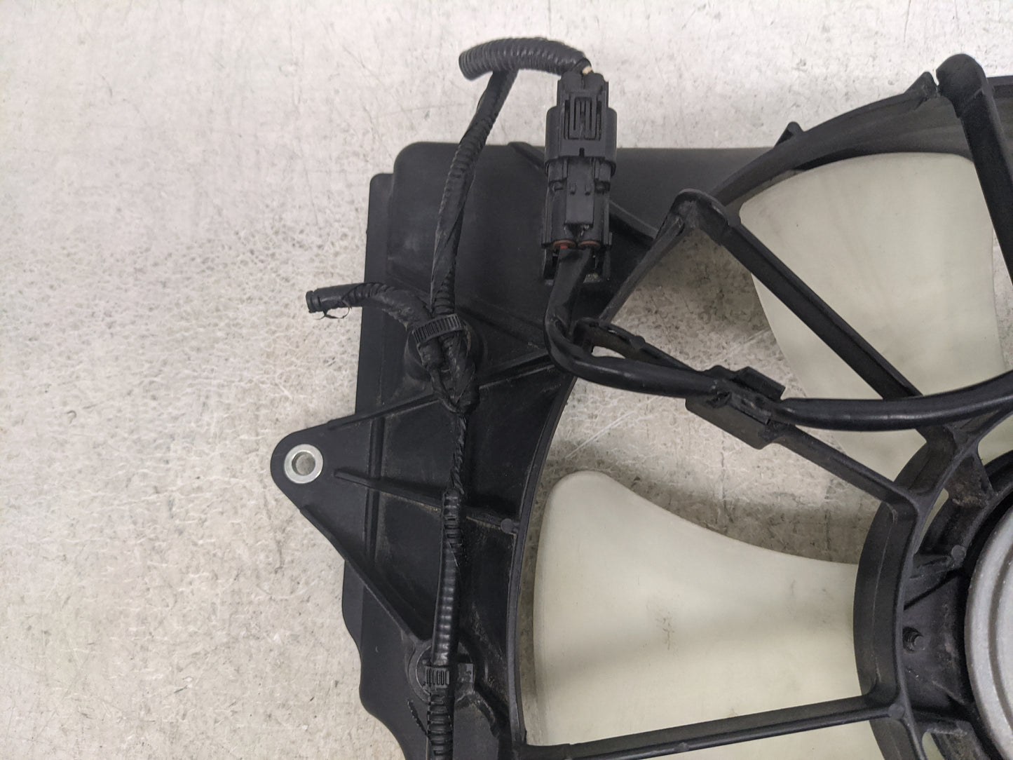 2009-2015 Honda Pilot Electric Radiator Cooling Fan Motor Assembly 1460890 - Oemusedautoparts1.com