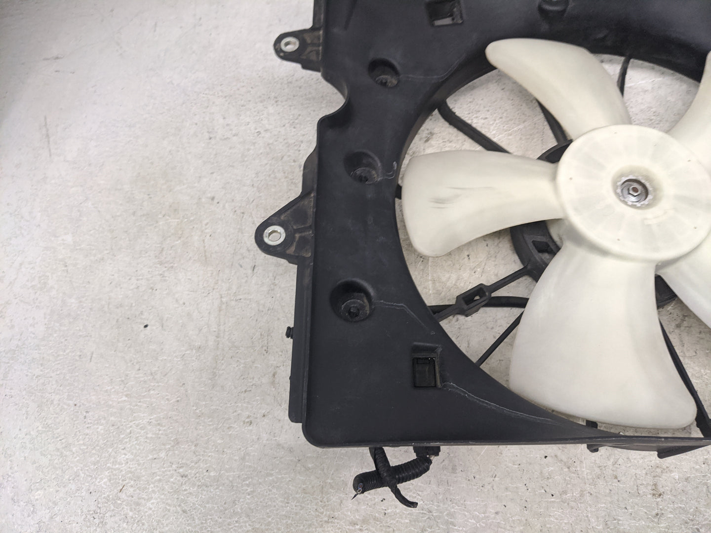 2009-2015 Honda Pilot Electric Radiator Cooling Fan Motor Assembly 1460890 - Oemusedautoparts1.com
