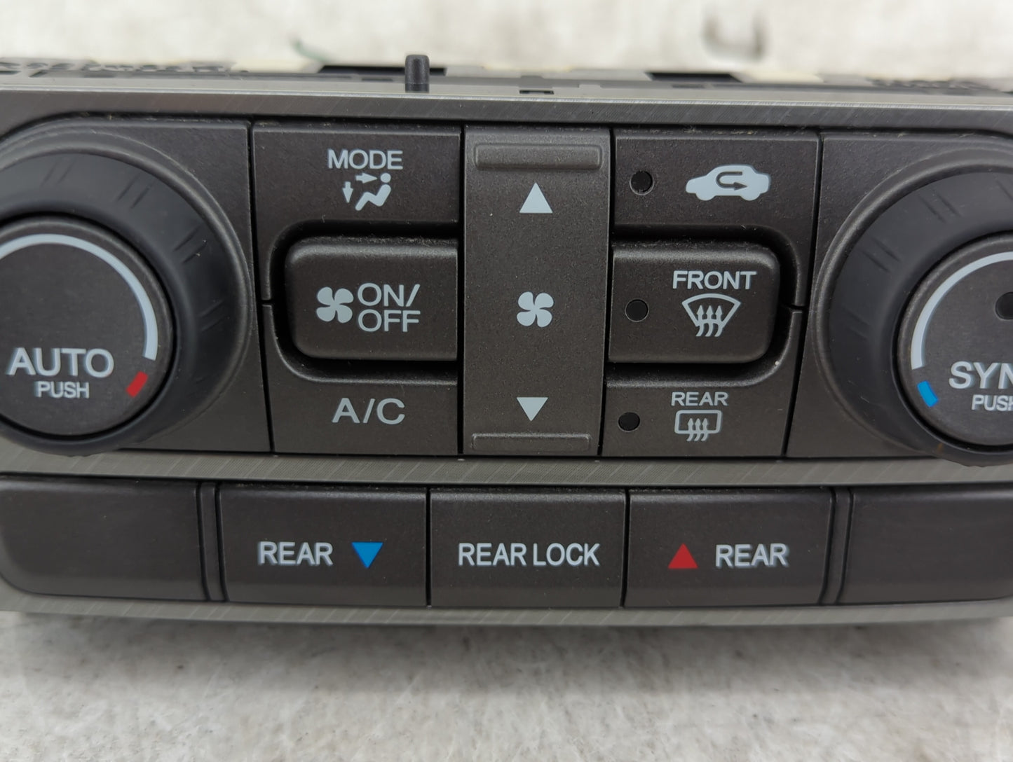 2013-2015 Honda Pilot Climate Control Module Temperature AC/Heater Replacement Fits Fits 2013 2014 2015 OEM Used Auto Parts 