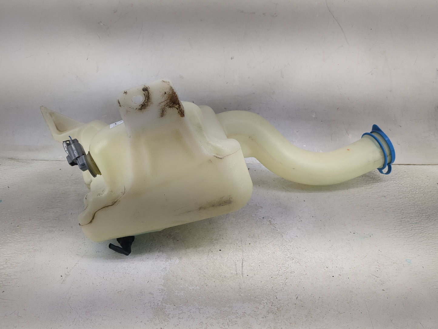 2013 Honda Pilot Windshield Washer Fluid Reservoir Bottle Oem - Oemusedautoparts1.com