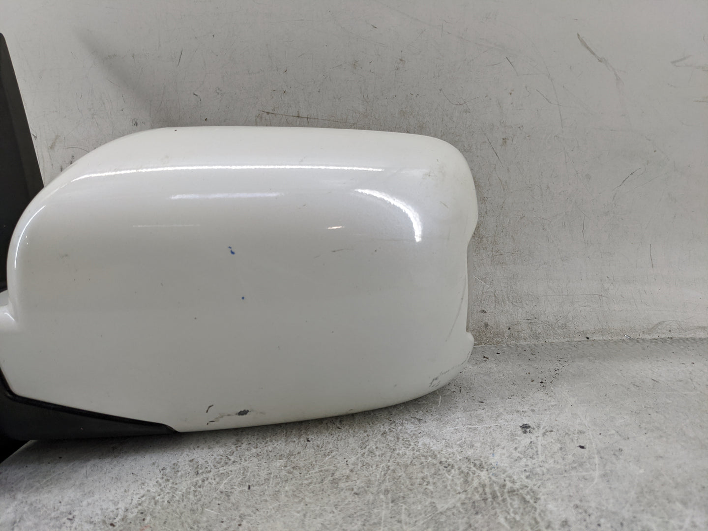 2009-2015 Honda Pilot Driver Side View Mirror - Left Door Mirror OEM Used - Oemusedautoparts1.com
