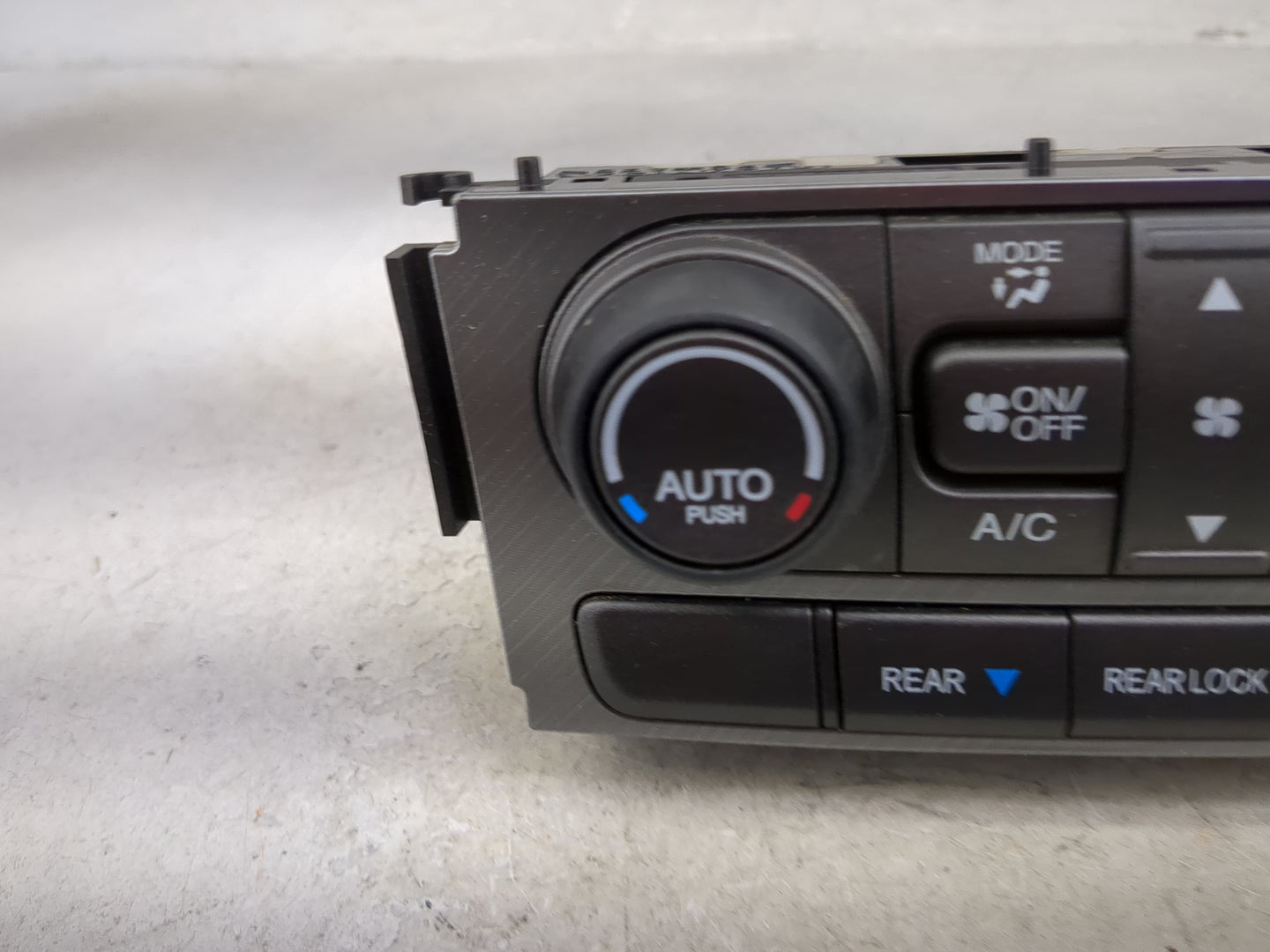2013-2015 Honda Pilot Climate Control Module Temperature AC/Heater Replacement P/N:NH834L 02813182524 Fits Fits 2013 2014 20