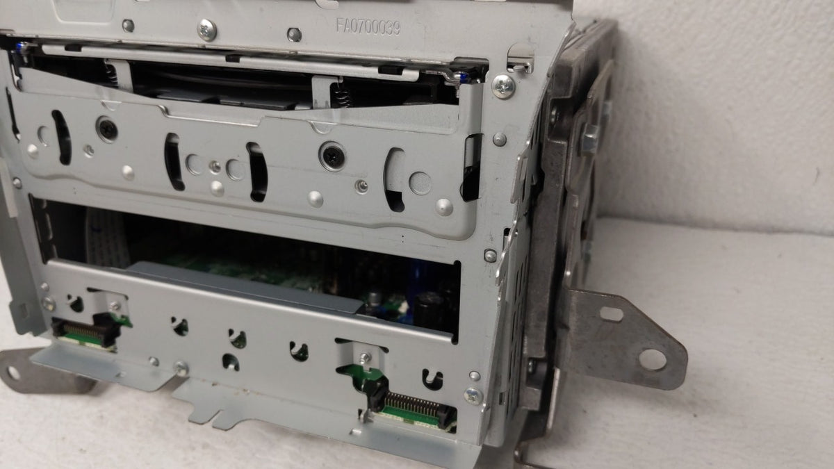 2013-2015 Honda Pilot Am Fm Cd Player Radio Receiver 149879 - Oemusedautoparts1.com