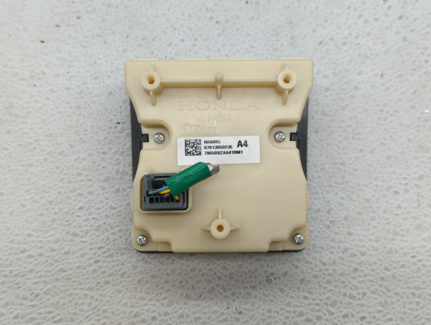 2009-2015 Honda Pilot Climate Control Module Temperature AC/Heater Replacement P/N:79650-SZA-A410-M1 Fits OEM Used Auto Part