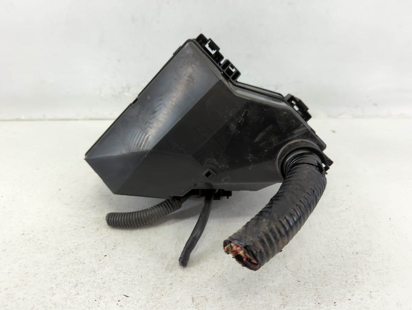 2012-2015 Honda Pilot Fusebox Fuse Box Panel Relay Module P/N:PA693XR40 SZA-A521 Fits Fits 2012 2013 2014 2015 OEM Used Auto