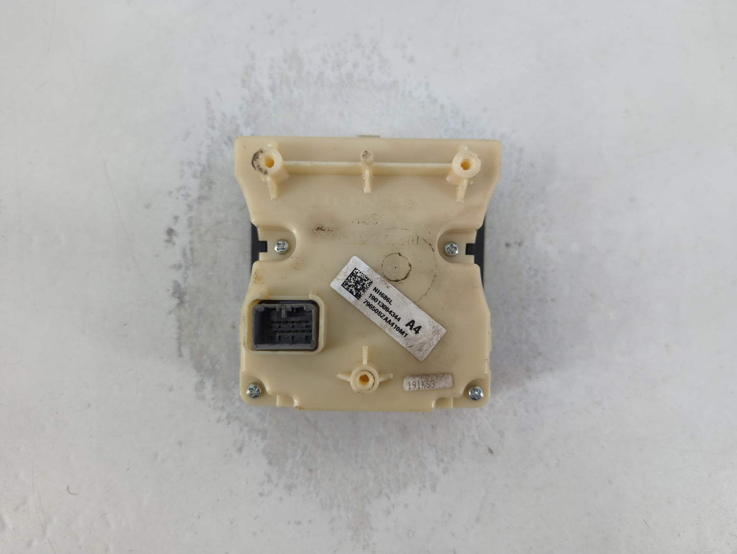 2009-2015 Honda Pilot Climate Control Module Temperature AC/Heater Replacement P/N:32612094218 NH686L Fits OEM Used Auto Par