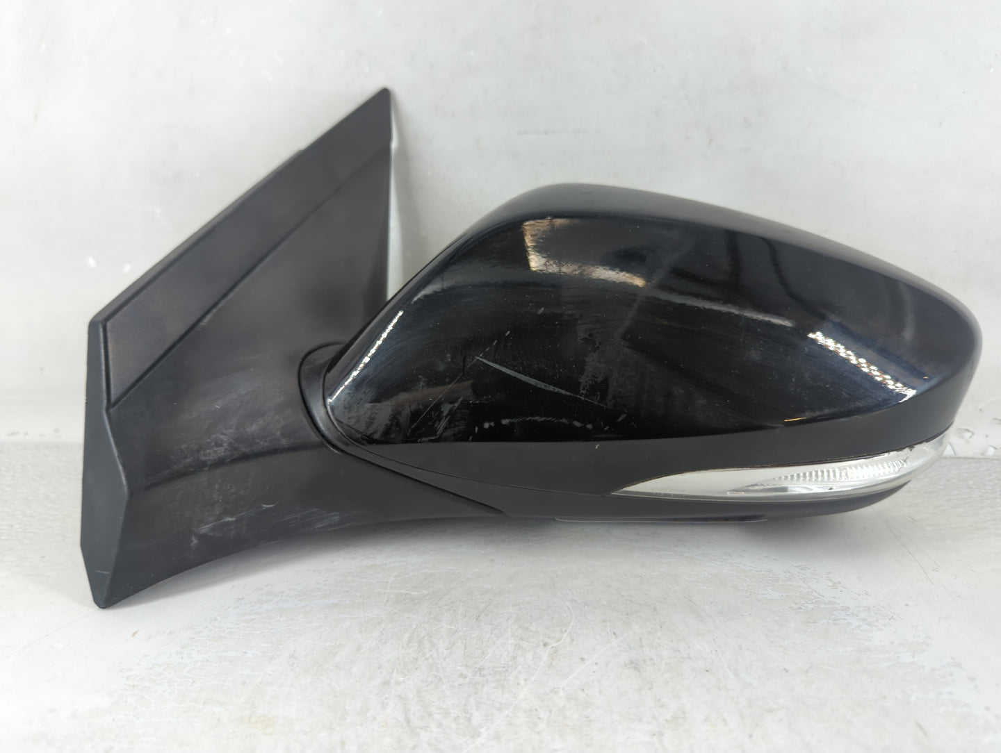 2012-2014 Hyundai Accent Driver Side View Mirror - Left Door Mirror OEM Used - Oemusedautoparts1.com