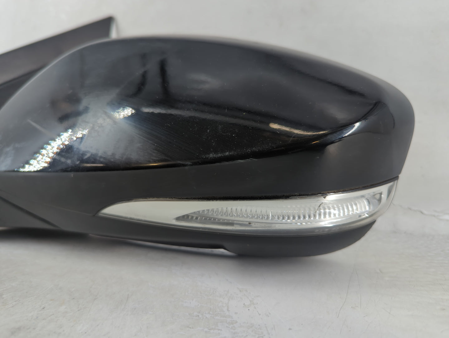 2012-2014 Hyundai Accent Driver Side View Mirror - Left Door Mirror OEM Used - Oemusedautoparts1.com