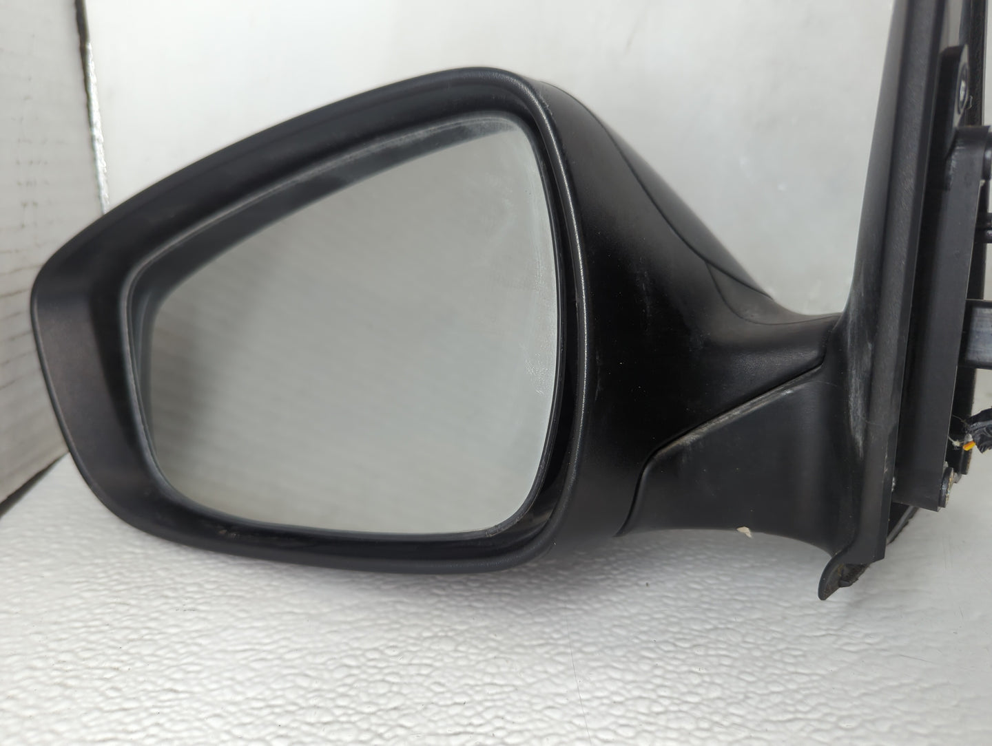 2012-2014 Hyundai Accent Driver Side View Mirror - Left Door Mirror OEM Used - Oemusedautoparts1.com