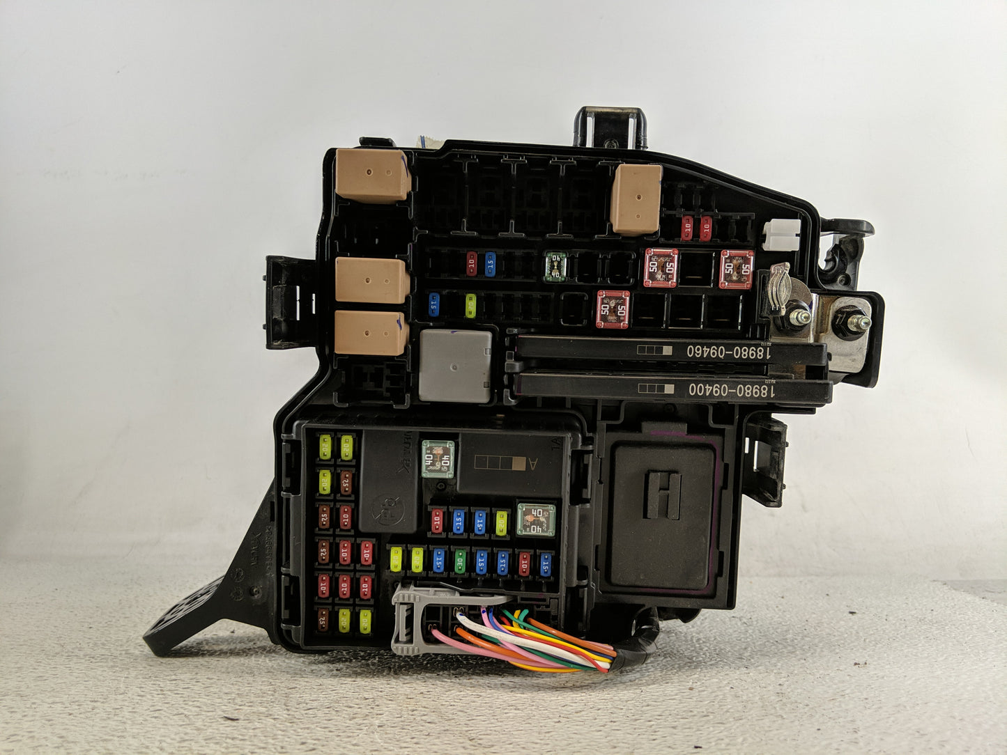 2012-2013 Hyundai Accent Fusebox Fuse Box Panel Relay Module P/N:91220R5120MB Fits Fits 2012 2013 OEM Used Auto Parts - Oemu