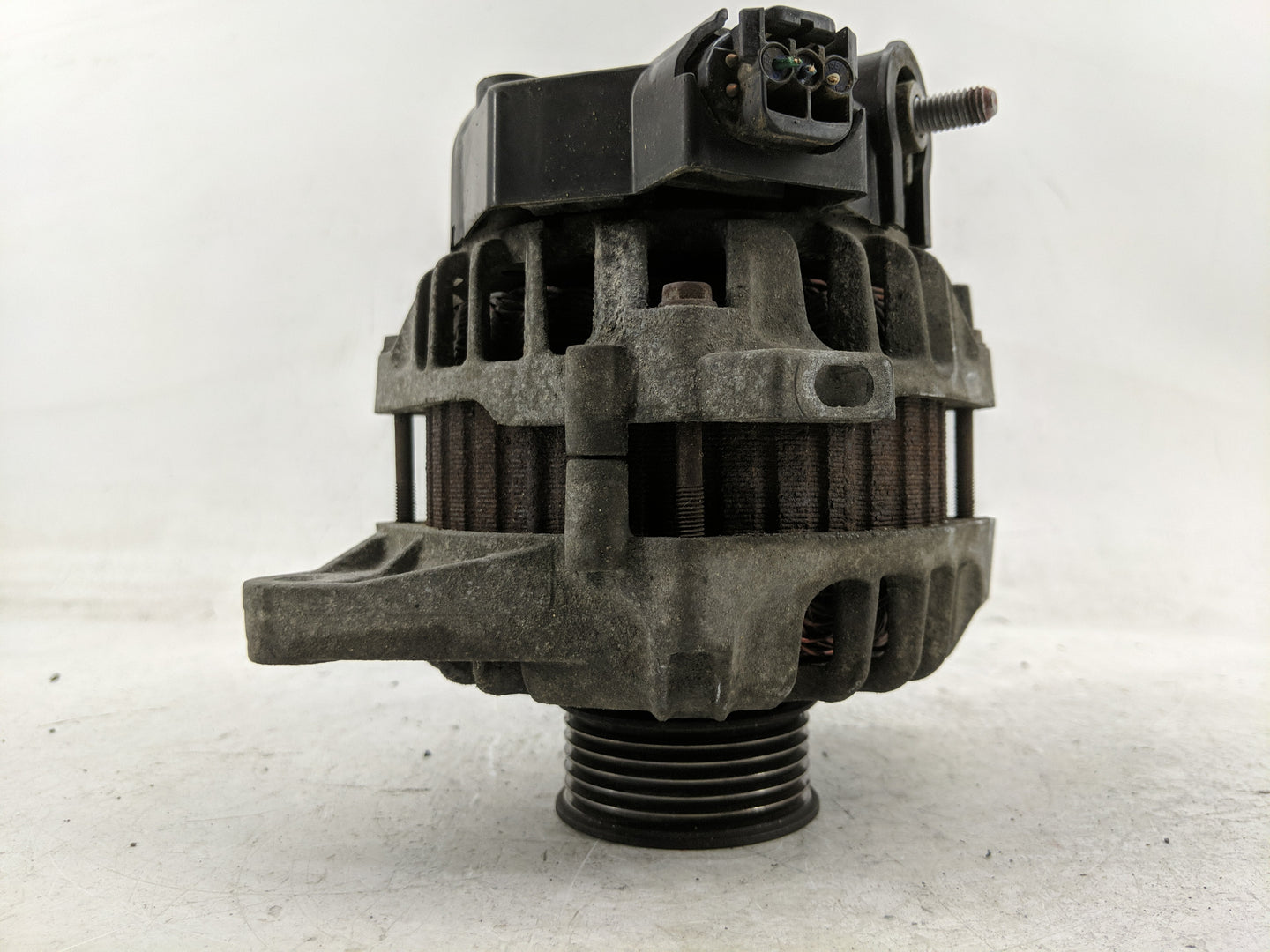 2012-2014 Hyundai Accent Alternator Replacement Generator Charging Assembly Engine OEM P/N:37300-2B300 Fits OEM Used Auto Pa