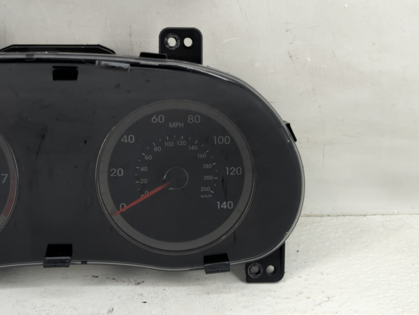 2012-2014 Hyundai Accent Instrument Cluster Speedometer Gauges P/N:94001-1R010 Fits Fits 2012 2013 2014 OEM Used Auto Parts 