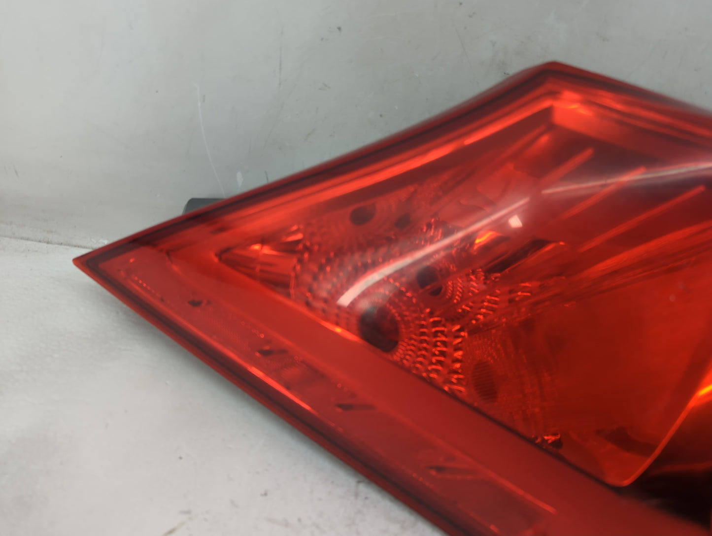 2012-2014 Hyundai Accent Tail Light Assembly Driver Left OEM P/N:09242CC01 Fits Fits 2012 2013 2014 OEM Used Auto Parts - Oe