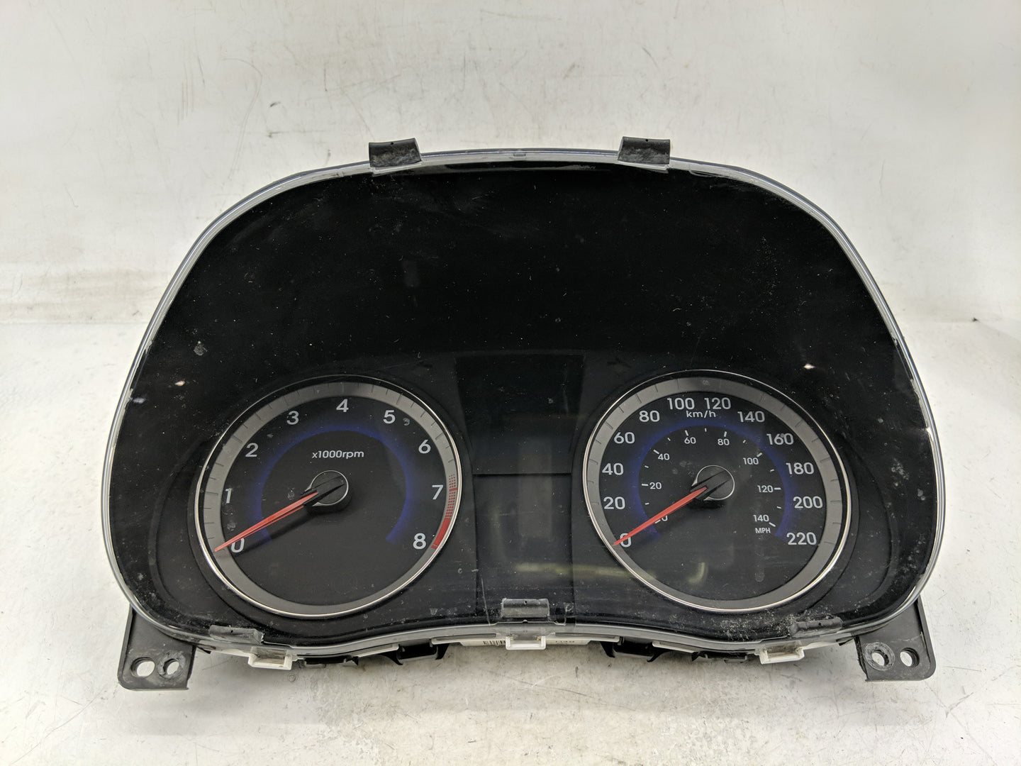 2012-2013 Hyundai Accent Instrument Cluster Speedometer Gauges P/N:94002-1R100 Fits Fits 2012 2013 OEM Used Auto Parts - Oem