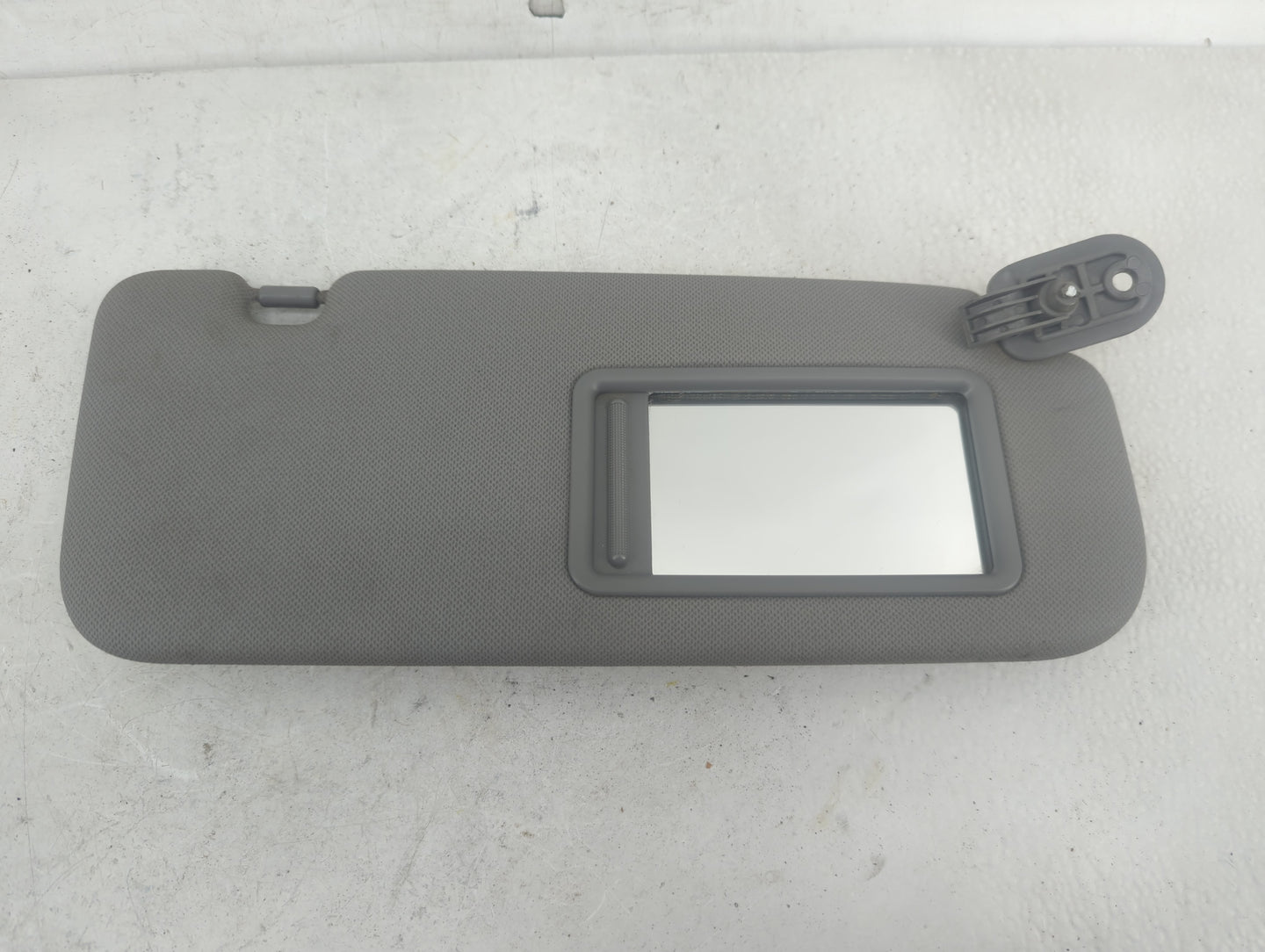 2012-2013 Hyundai Accent Sun Visor Shade Replacement Passenger Right Mirror Fits Fits 2012 2013 OEM Used Auto Parts - Oemuse