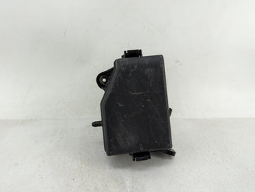 2013-2014 Hyundai Accent Fusebox Fuse Box Panel Relay Module P/N:91220-1R425 Fits Fits 2013 2014 OEM Used Auto Parts - Oemus