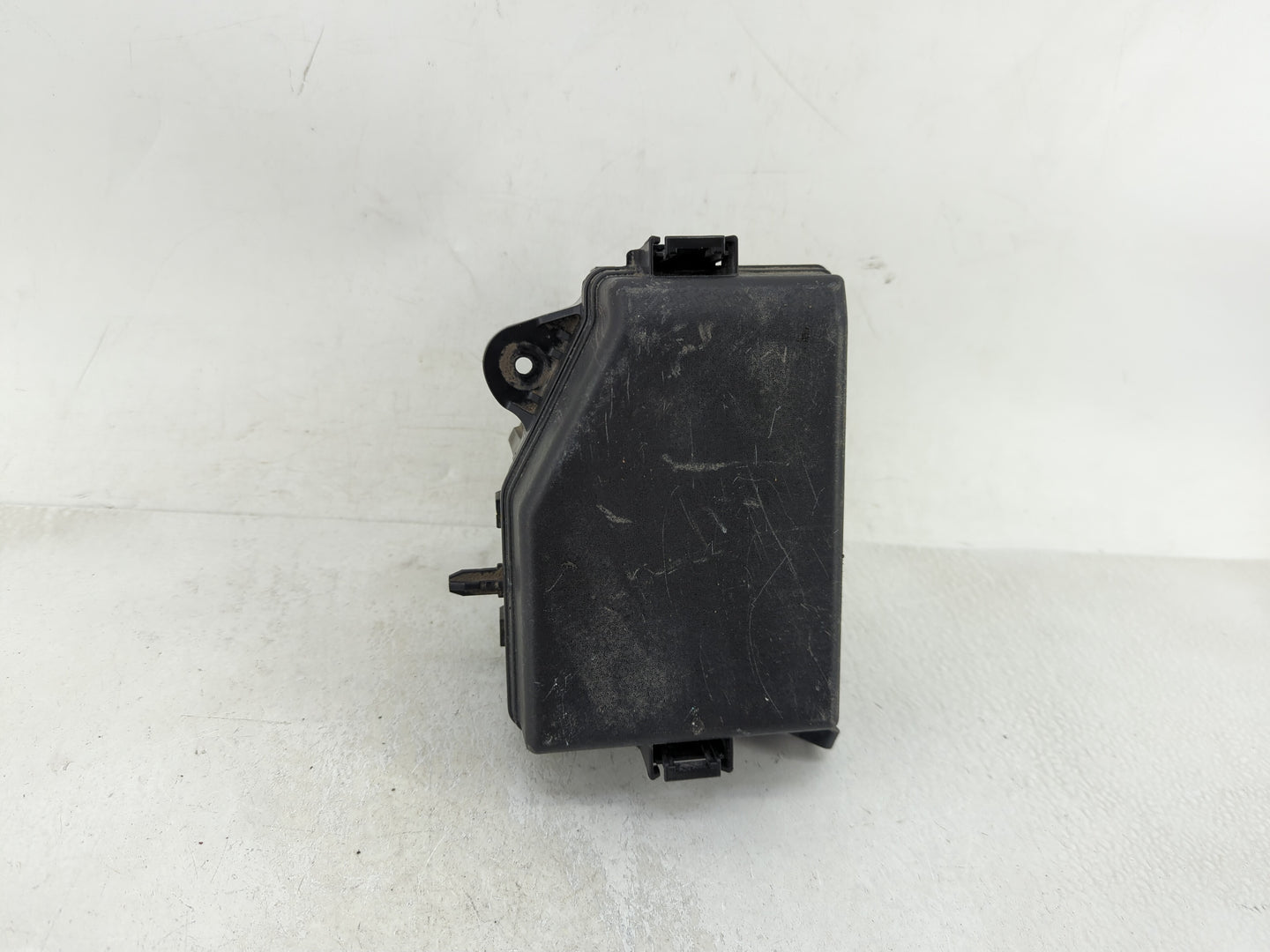 2013-2014 Hyundai Accent Fusebox Fuse Box Panel Relay Module P/N:91220-1R425 Fits Fits 2013 2014 OEM Used Auto Parts - Oemus