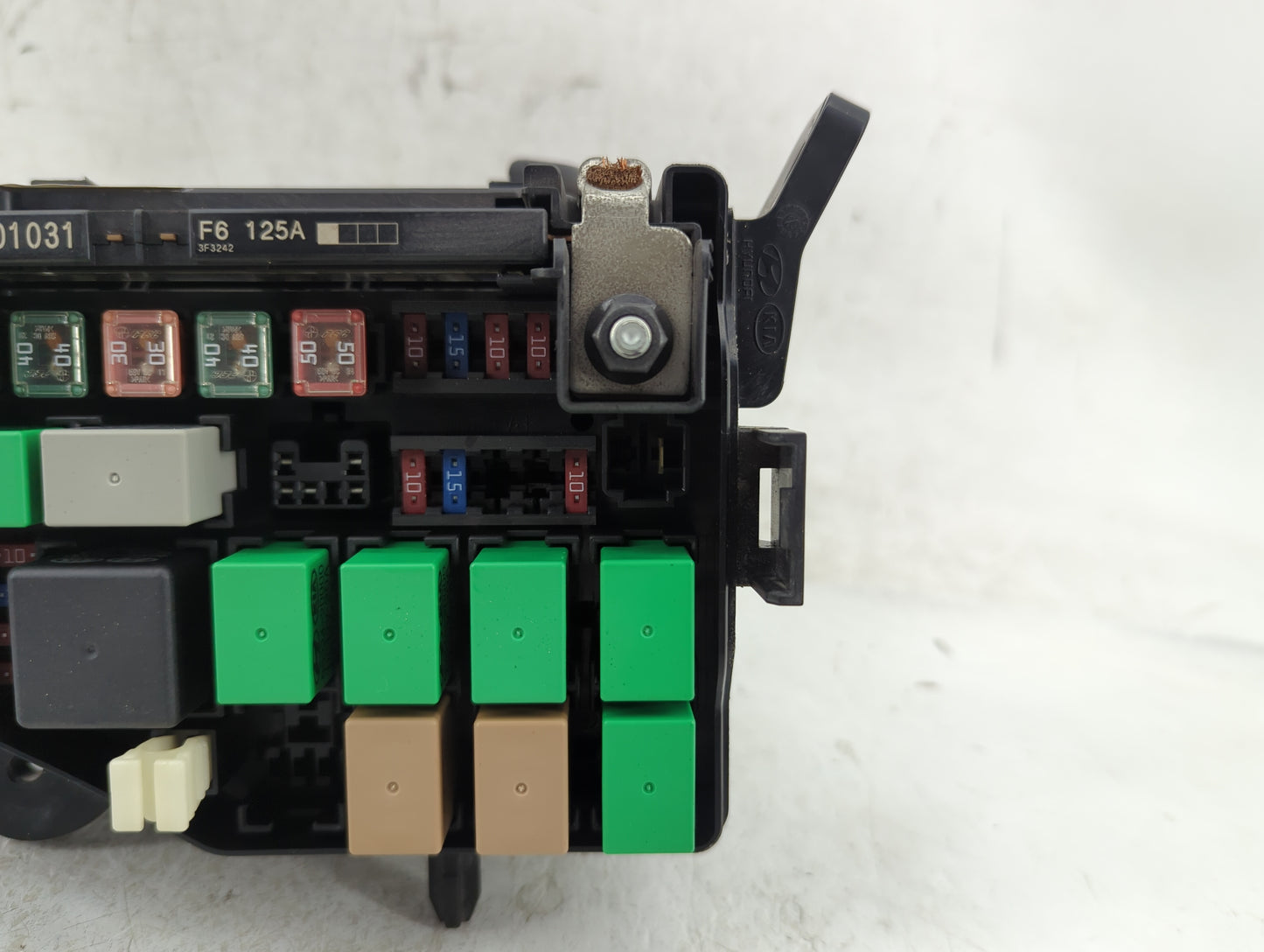 2013-2014 Hyundai Accent Fusebox Fuse Box Panel Relay Module P/N:912201R525 Fits Fits 2013 2014 OEM Used Auto Parts - Oemuse