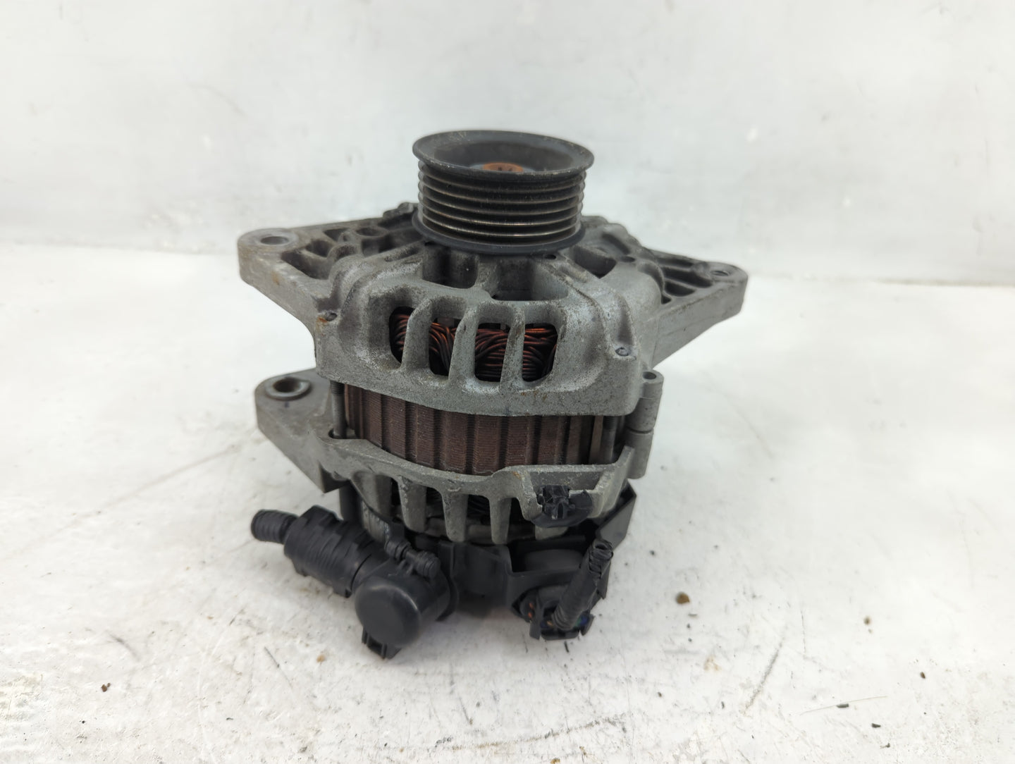 2012-2014 Hyundai Accent Alternator Replacement Generator Charging Assembly Engine OEM P/N:2607372 Fits OEM Used Auto Parts 