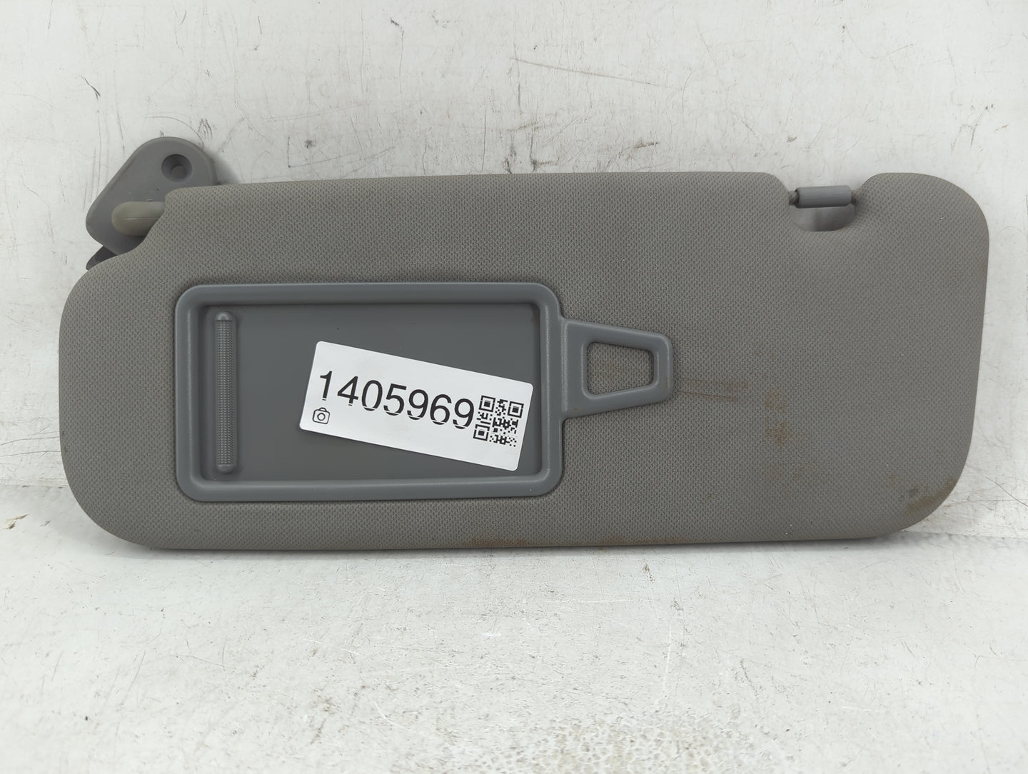 2012-2013 Hyundai Accent Sun Visor Shade Replacement Passenger Right Mirror Fits Fits 2012 2013 OEM Used Auto Parts - Oemuse