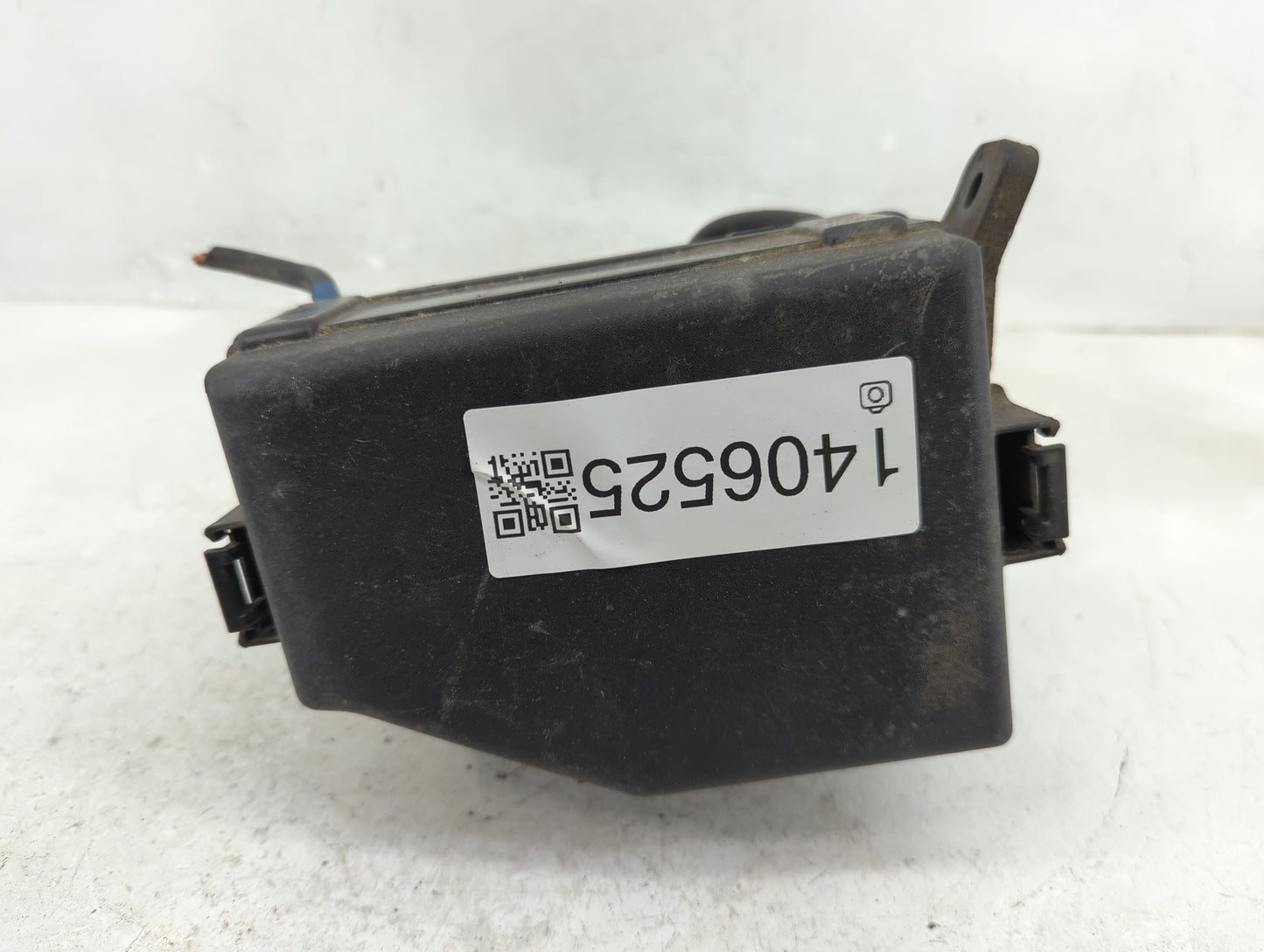 2013-2014 Hyundai Accent Fusebox Fuse Box Panel Relay Module P/N:91950-1R022 Fits Fits 2013 2014 OEM Used Auto Parts - Oemus