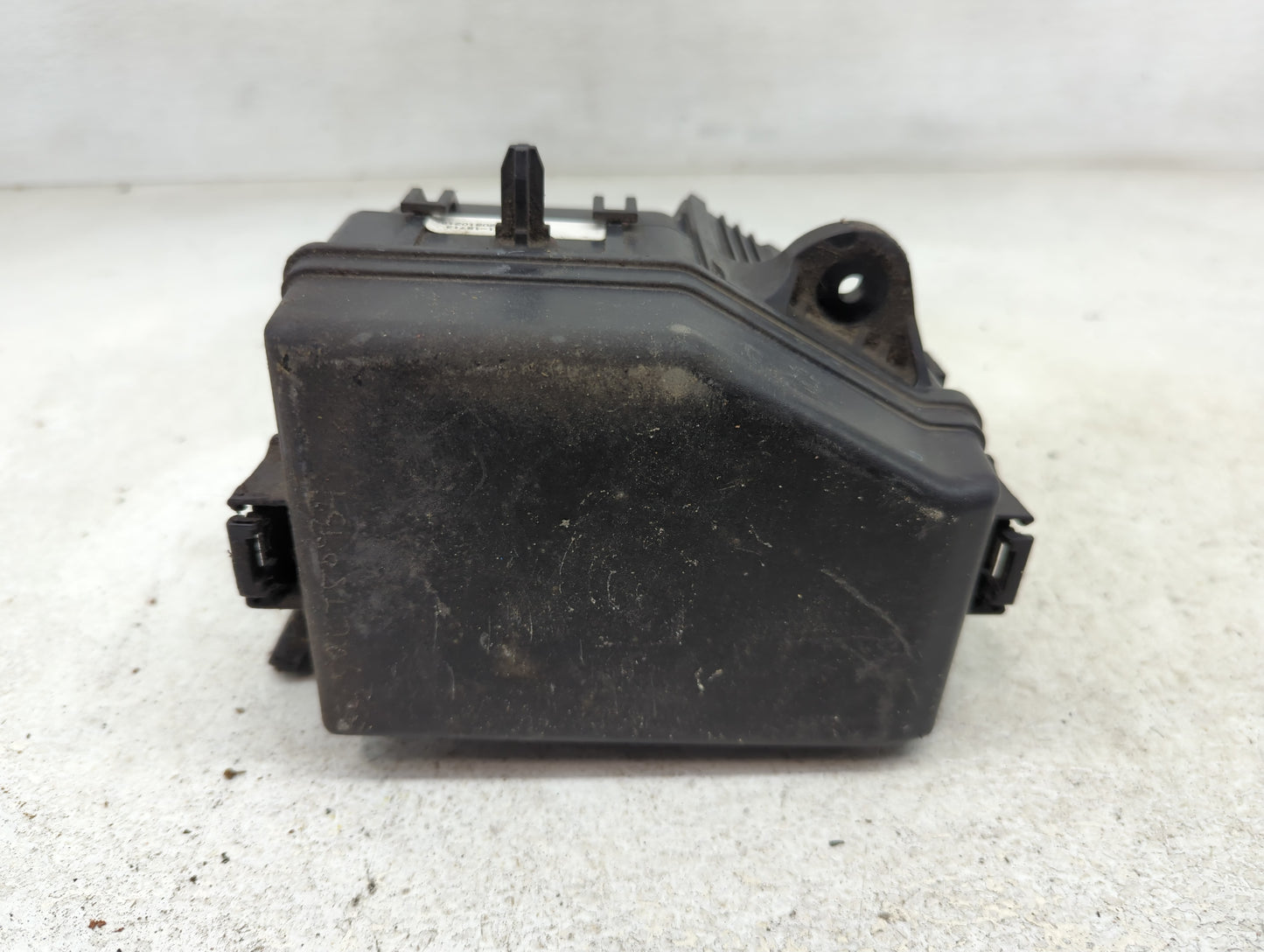 2012-2013 Hyundai Accent Fusebox Fuse Box Panel Relay Module P/N:91221-1R713 912211R714 Fits Fits 2012 2013 OEM Used Auto Pa