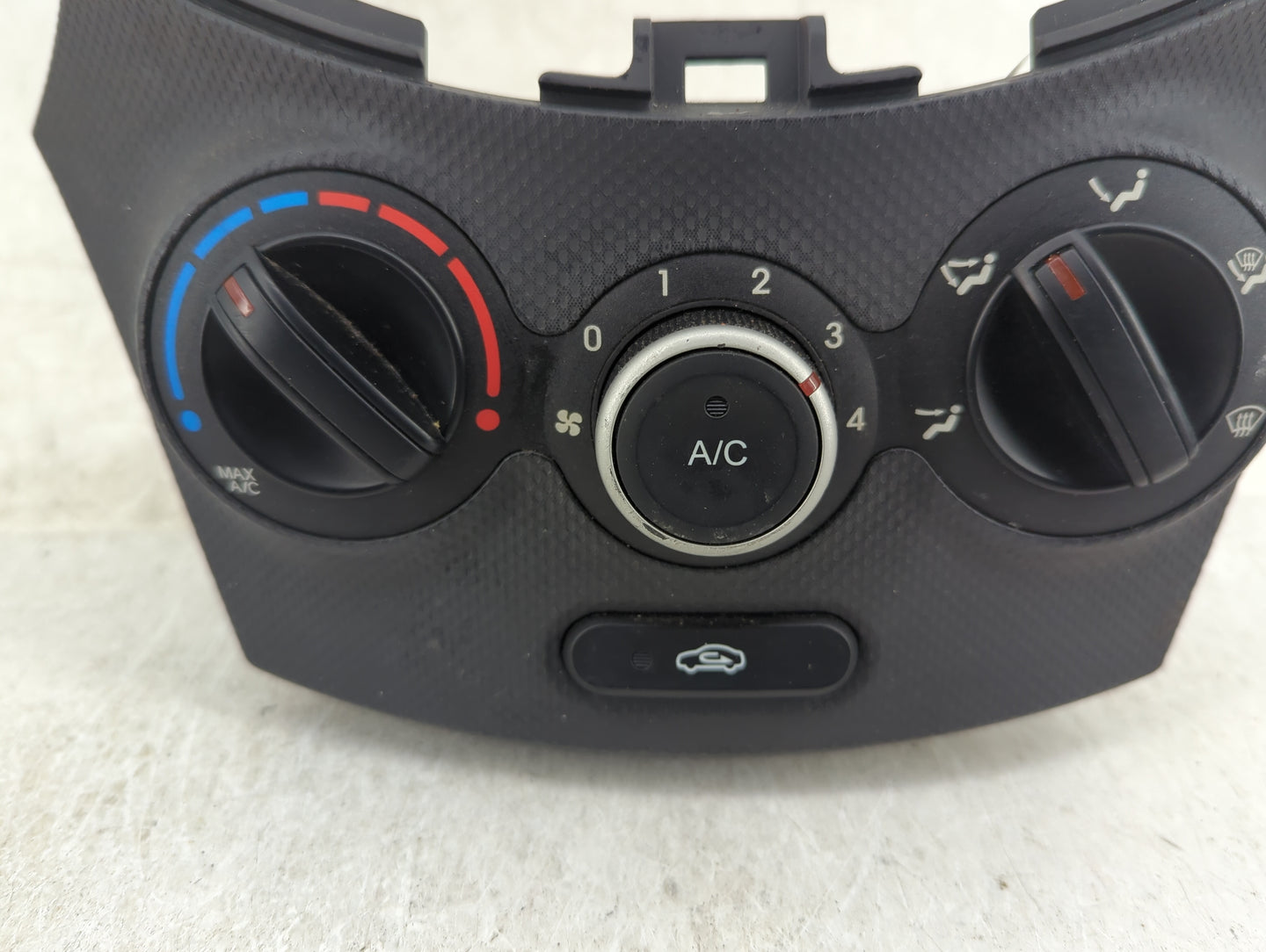 2012-2014 Hyundai Accent Climate Control Module Temperature AC/Heater Replacement P/N:97250-1R160 Fits Fits 2012 2013 2014 O