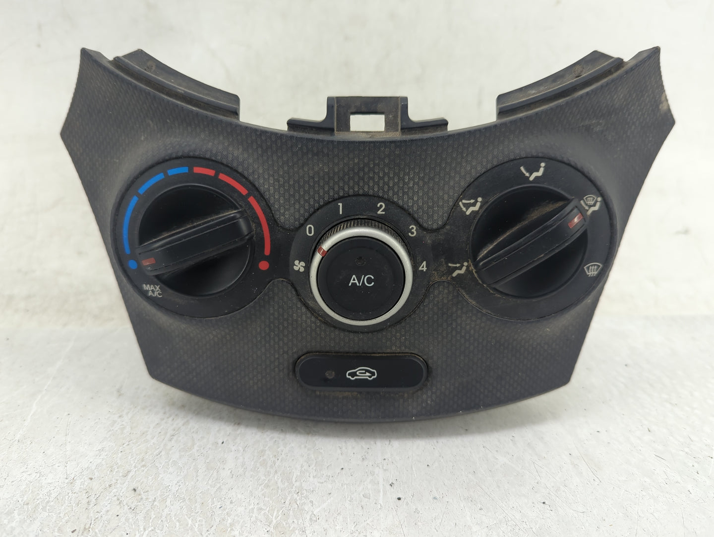 2013-2014 Hyundai Accent Climate Control Module Temperature AC/Heater Replacement Fits Fits 2013 2014 OEM Used Auto Parts - 