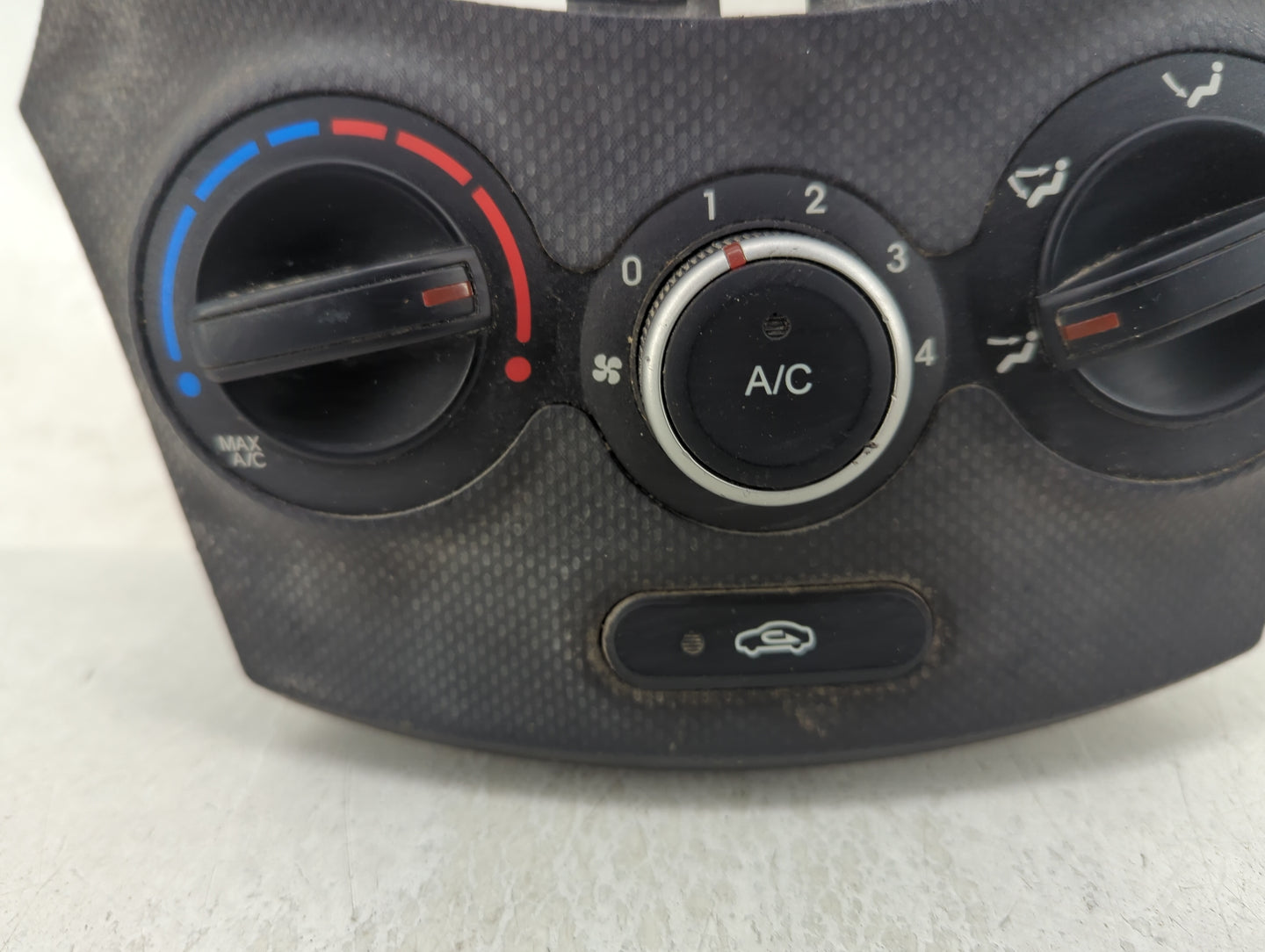 2012-2014 Hyundai Accent Climate Control Module Temperature AC/Heater Replacement P/N:97250-1R161 Fits Fits 2012 2013 2014 O