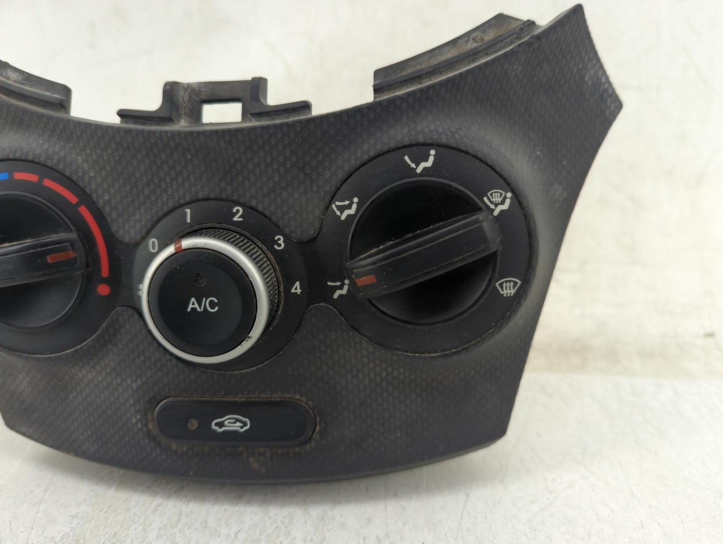 2012-2014 Hyundai Accent Climate Control Module Temperature AC/Heater Replacement P/N:97250-1R161 Fits Fits 2012 2013 2014 O