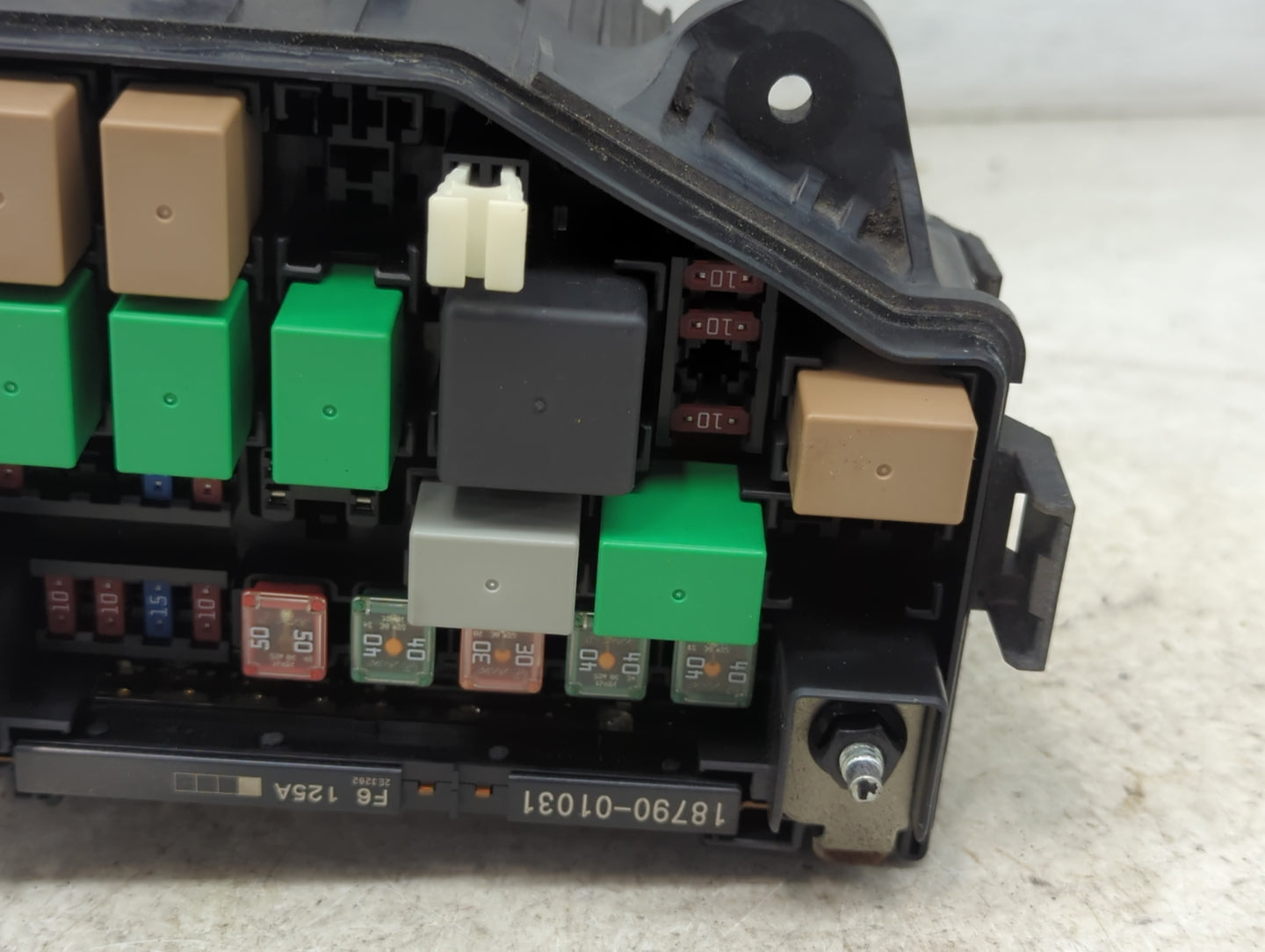 2012-2013 Hyundai Accent Fusebox Fuse Box Panel Relay Module P/N:91221-1R533 18790-01031 Fits Fits 2012 2013 OEM Used Auto P