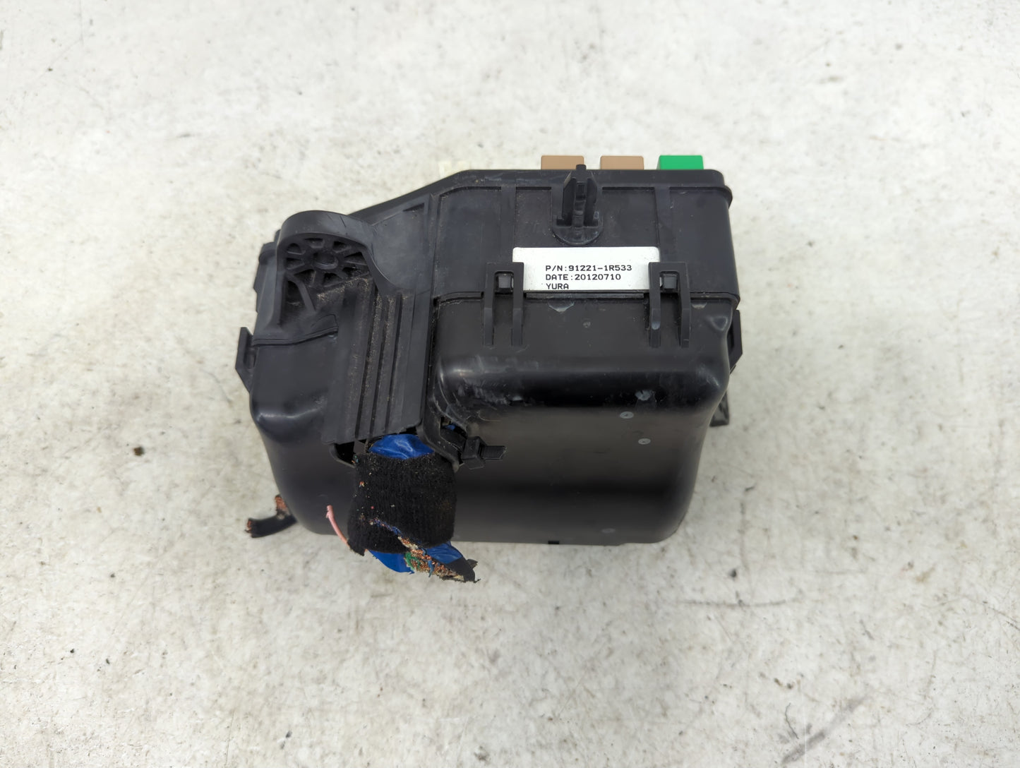 2012-2013 Hyundai Accent Fusebox Fuse Box Panel Relay Module P/N:91221-1R533 18790-01031 Fits Fits 2012 2013 OEM Used Auto P