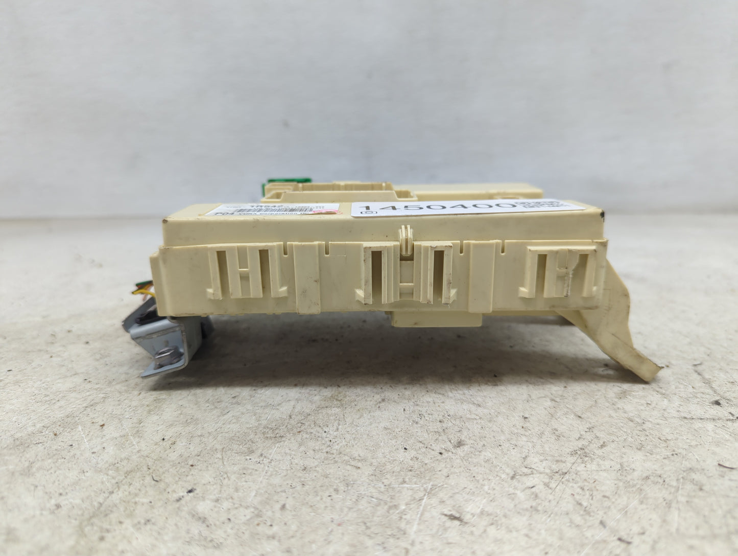 2013 Hyundai Accent Fusebox Fuse Box Panel Relay Module P/N:91950-1R542 10-13904-002, 95240-3X130 Fits OEM Used Auto Parts -