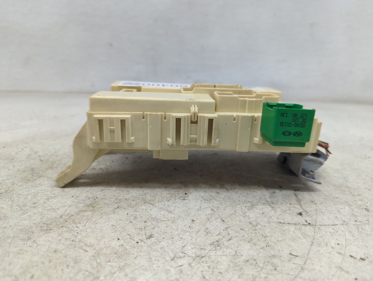 2013 Hyundai Accent Fusebox Fuse Box Panel Relay Module P/N:91950-1R542 10-13904-002, 95240-3X130 Fits OEM Used Auto Parts -