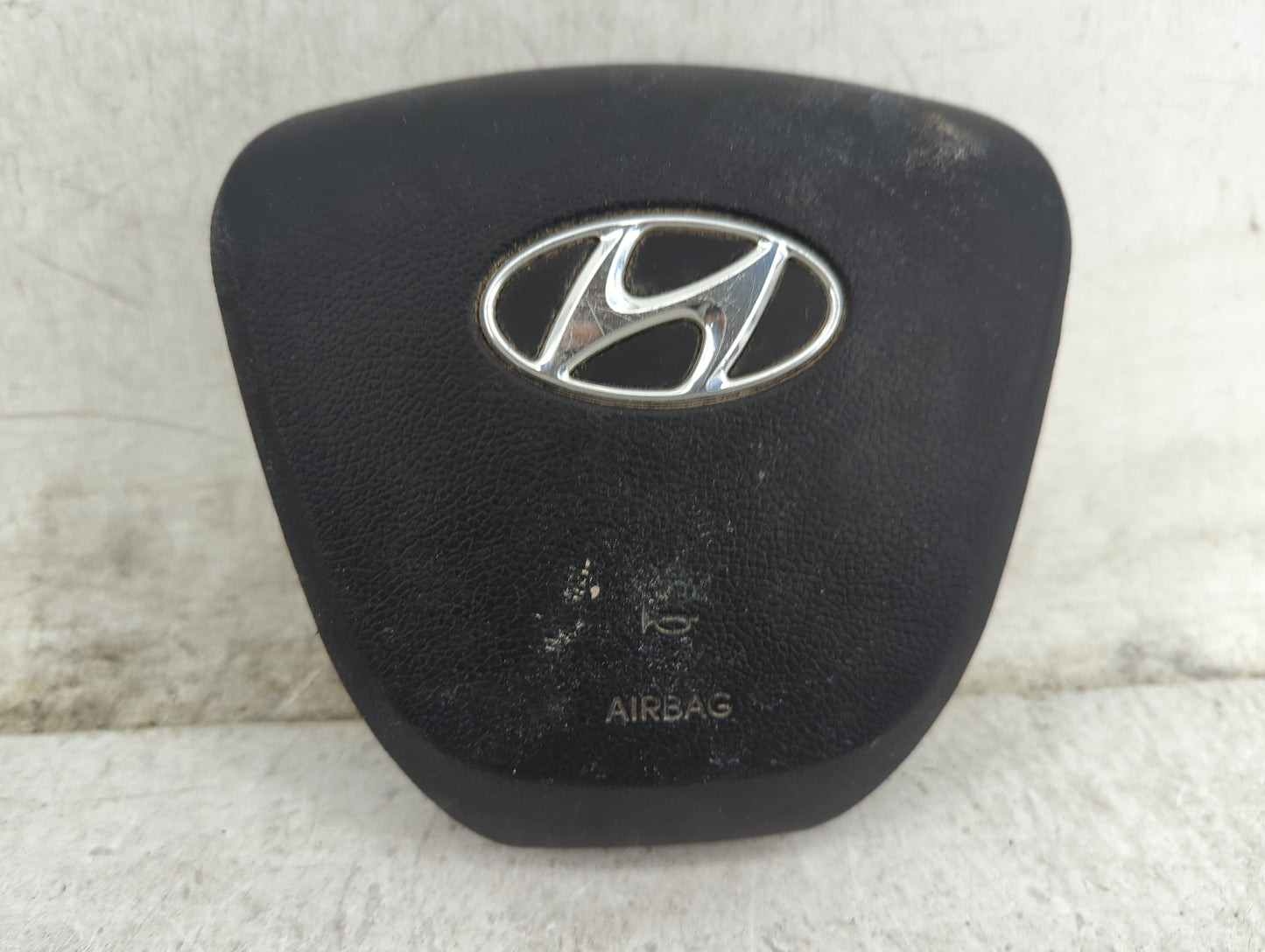 2012-2017 Hyundai Accent Air Bag Driver Left Steering Wheel Mounted 1458661 - Oemusedautoparts1.com