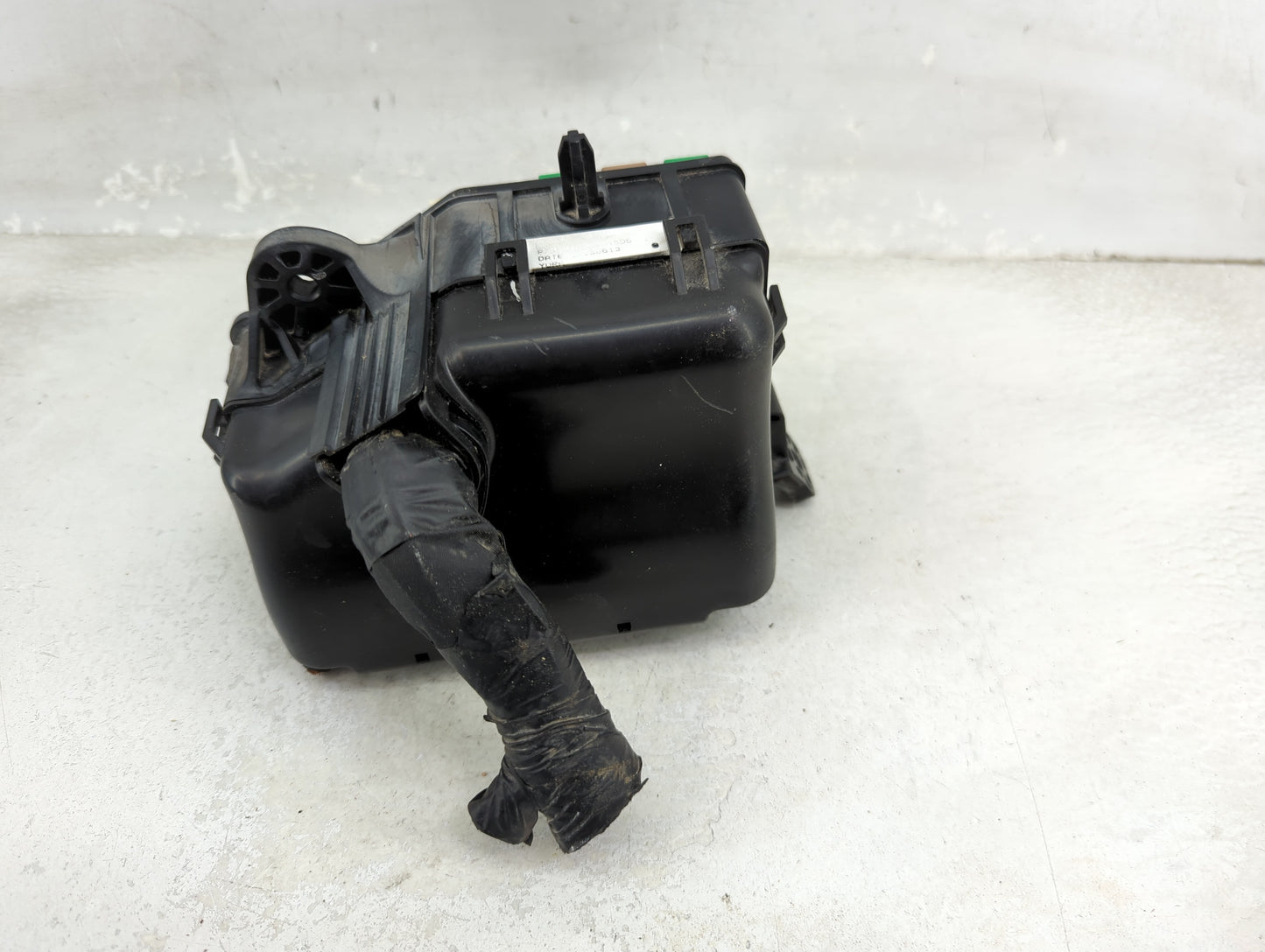 2013-2014 Hyundai Accent Fusebox Fuse Box Panel Relay Module P/N:18790-01031 912201R505 Fits Fits 2013 2014 OEM Used Auto Pa
