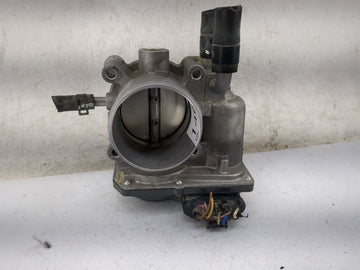 2012-2019 Hyundai Accent Throttle Body P/N:35100-2B300 Fits Fits 2012 2013 2014 2015 2016 2017 2018 2019 OEM Used Auto Parts