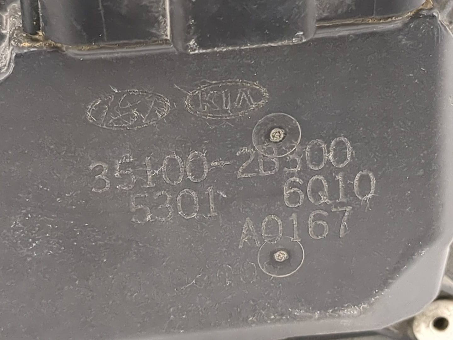 2012-2019 Hyundai Accent Throttle Body P/N:35100-2B300 Fits Fits 2012 2013 2014 2015 2016 2017 2018 2019 OEM Used Auto Parts