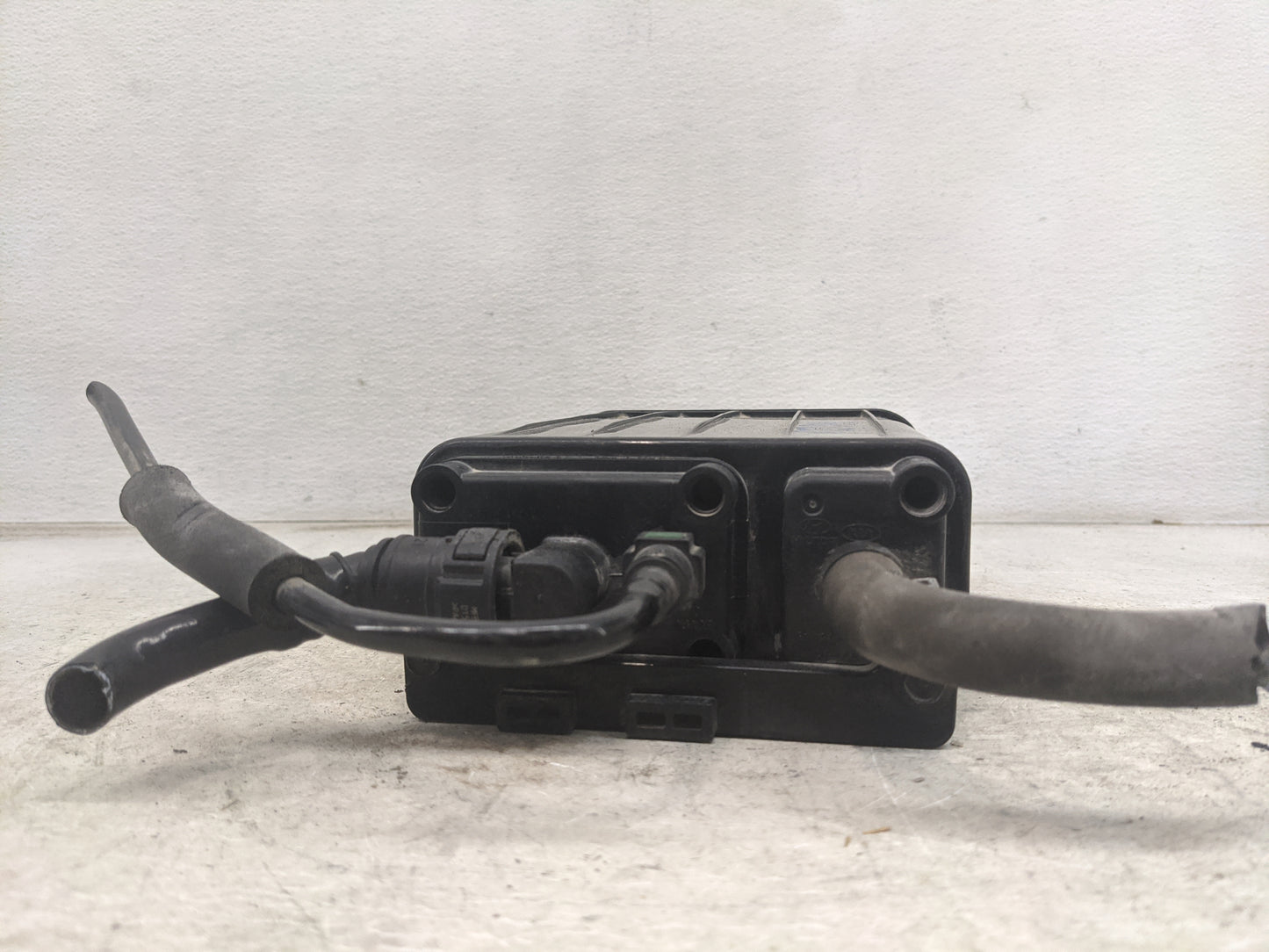 2013 Hyundai Accent Fuel Vapor Charcoal Canister - Oemusedautoparts1.com
