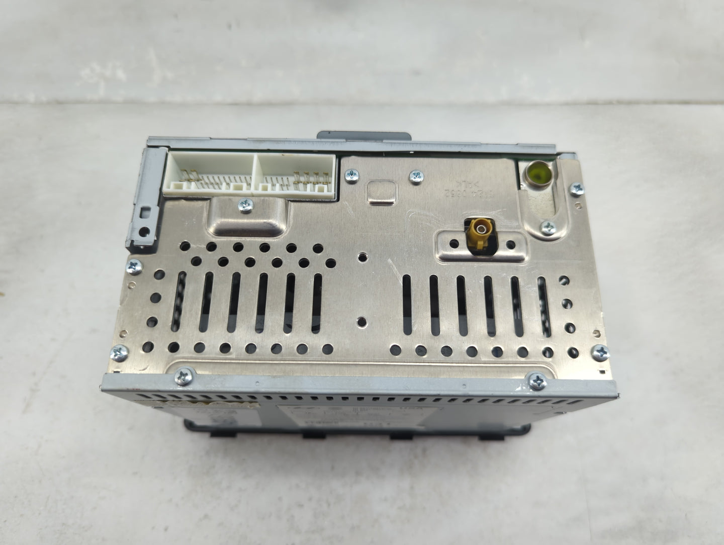 2012-2014 Hyundai Accent Tuner Satellite Receiver - Oemusedautoparts1.com