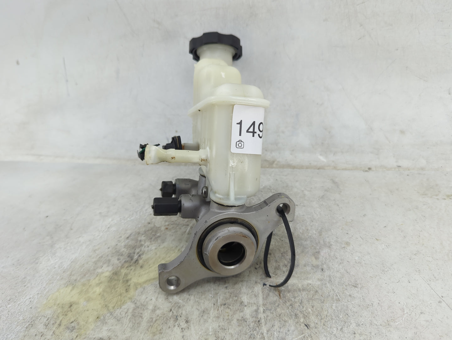2012-2017 Hyundai Accent Brake Master Cylinder 1490733 - Oemusedautoparts1.com