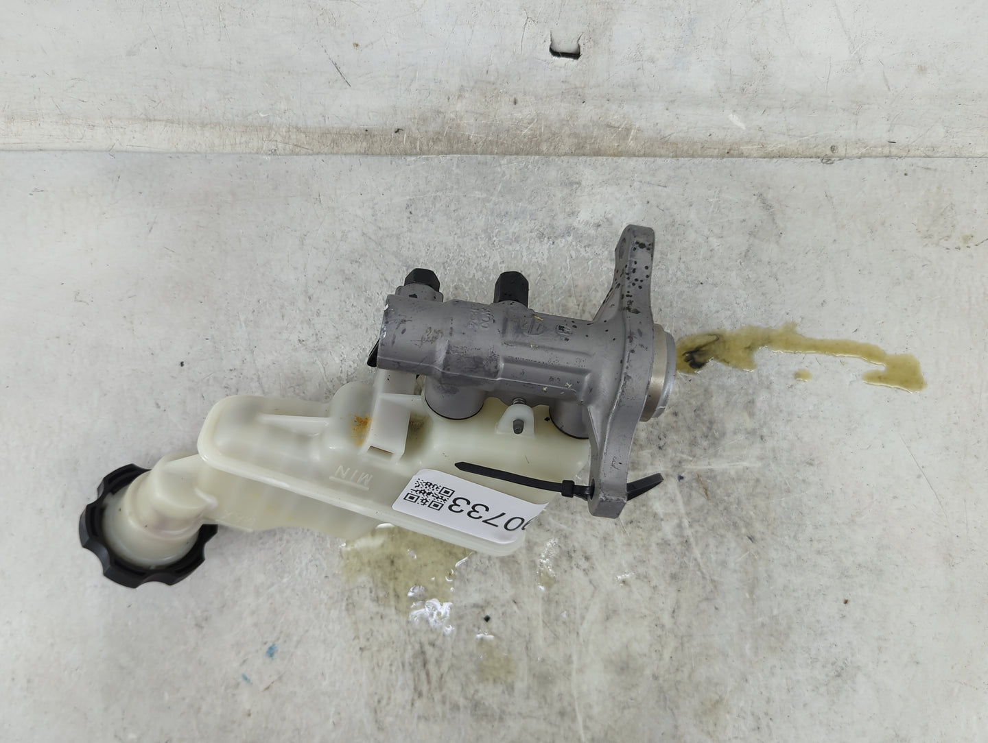 2012-2017 Hyundai Accent Brake Master Cylinder 1490733 - Oemusedautoparts1.com