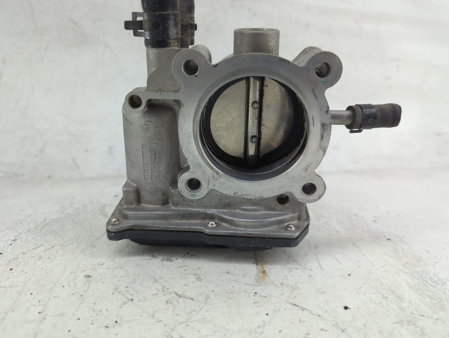 2012-2019 Hyundai Accent Throttle Body P/N:35100-2B300 Fits Fits 2012 2013 2014 2015 2016 2017 2018 2019 OEM Used Auto Parts